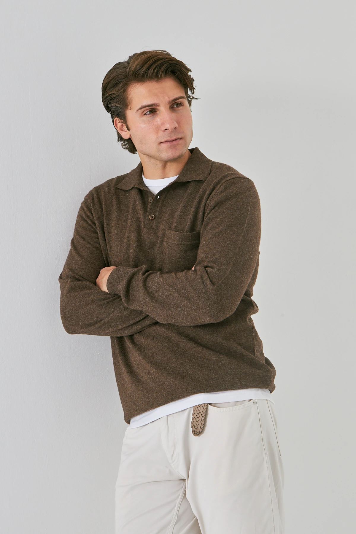 Açık Kahve Yakalı Saf Kuzu Yünü Kazak