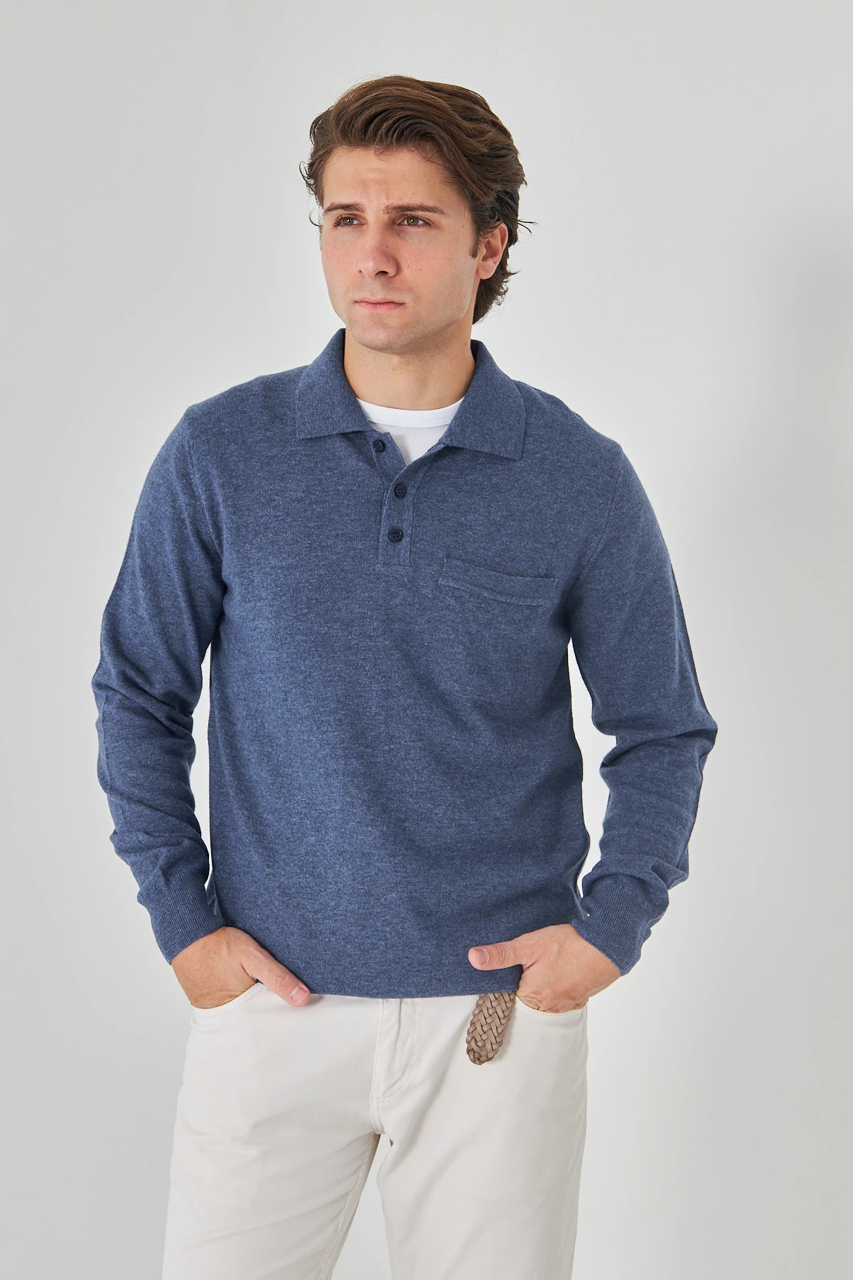 İndigo Yakalı Saf Kuzu Yünü Kazak