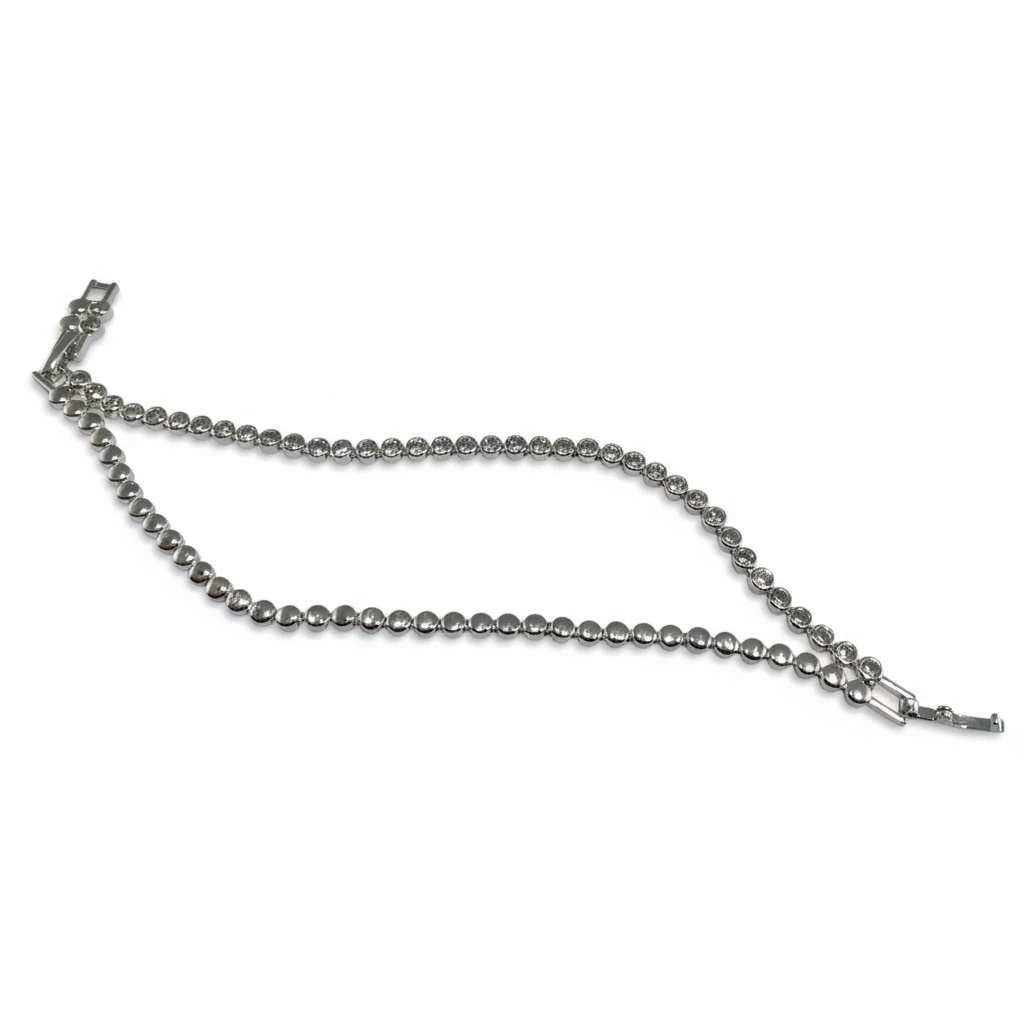 Gümüş Tonlu Zarif Taş Sıralı Bileklik