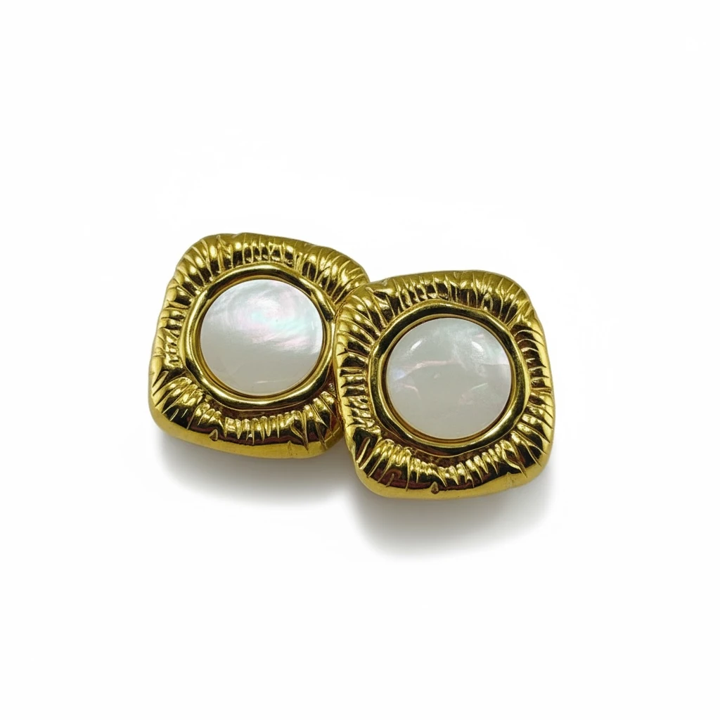 Sedef Taş Detaylı Altın Kaplama Vintage Küpe