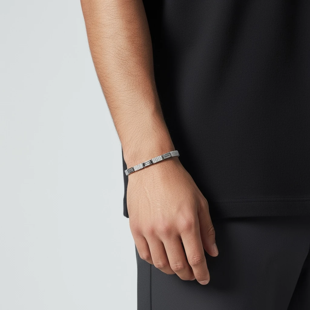 Greek Motifli Taş Detaylı Gümüş Renk Bileklik