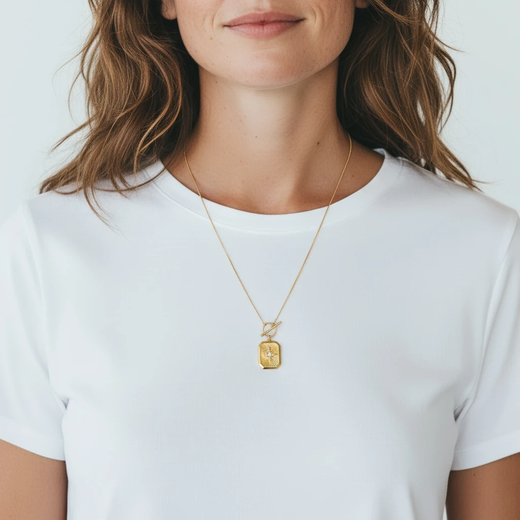 Güneş Işığı Detaylı Altın Renk Kolye