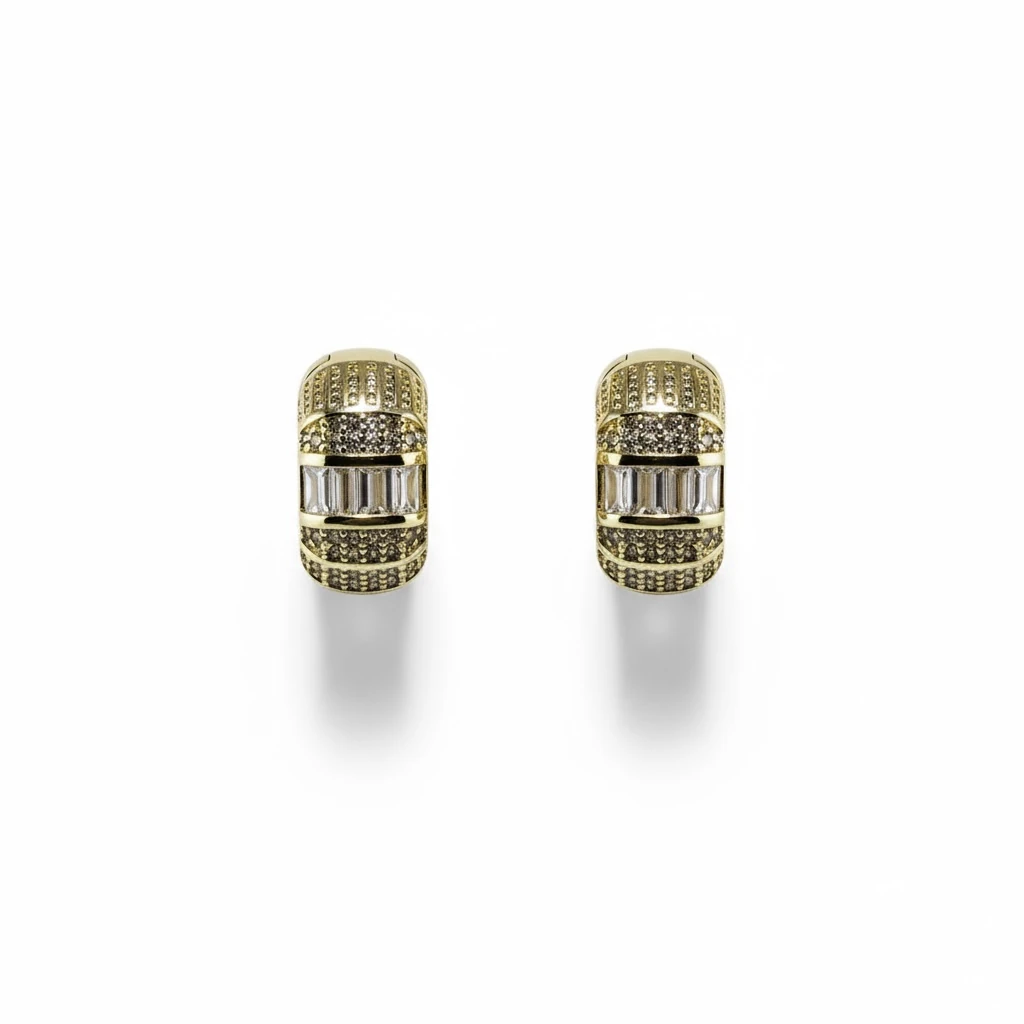 Işıltılı Taş İşlemeli Geniş Form Küpe