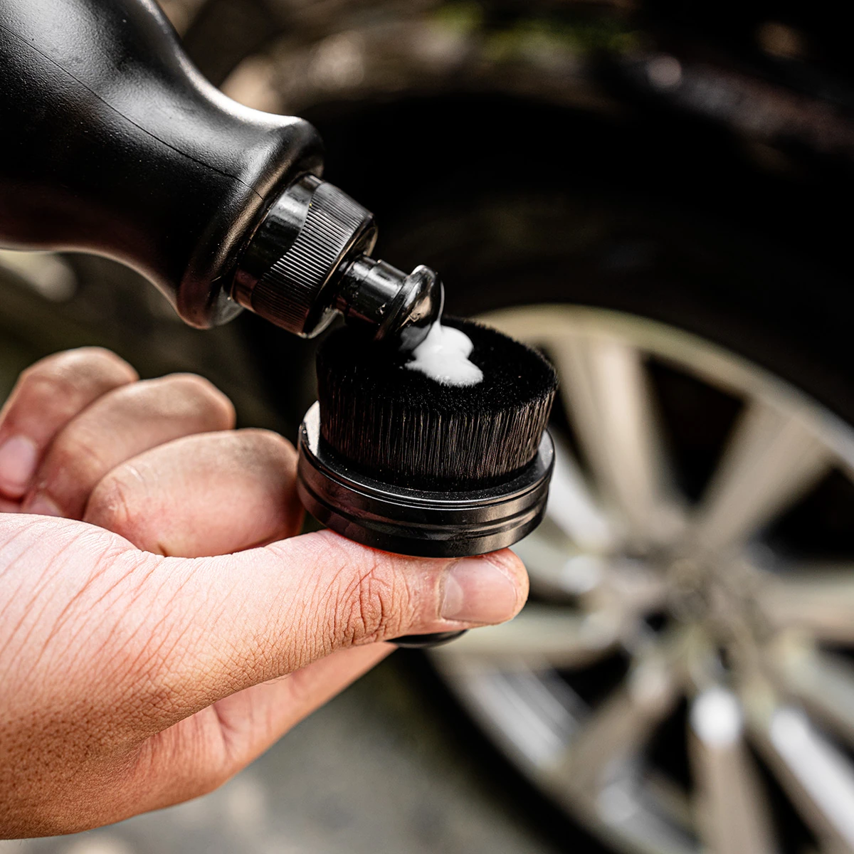 SILKY BRUSH Yuvarlak Lastik Parlatıcı Uygulama Aplikatör Fırçası