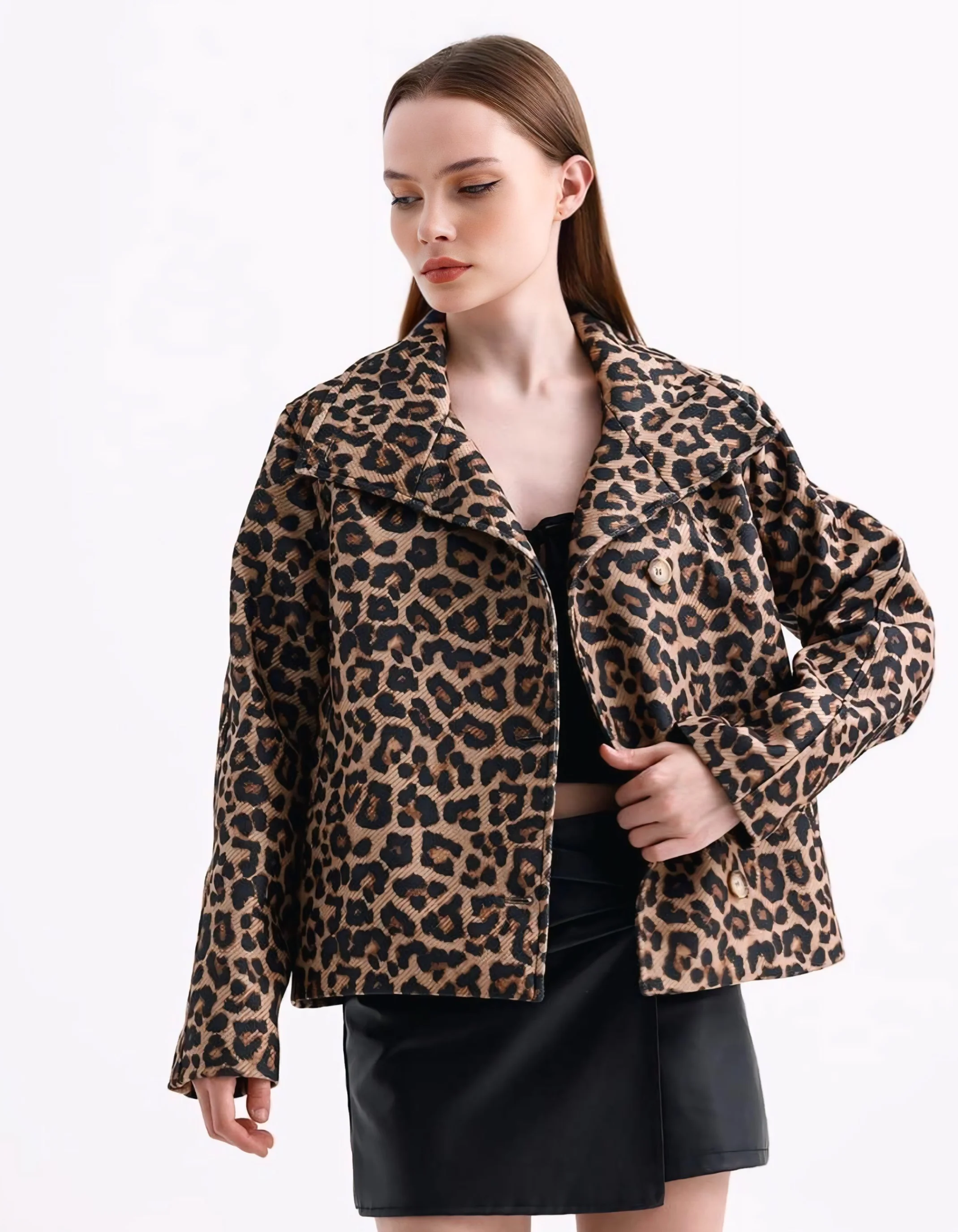 Leopar desenli kruvaze kaşe kısa kaban