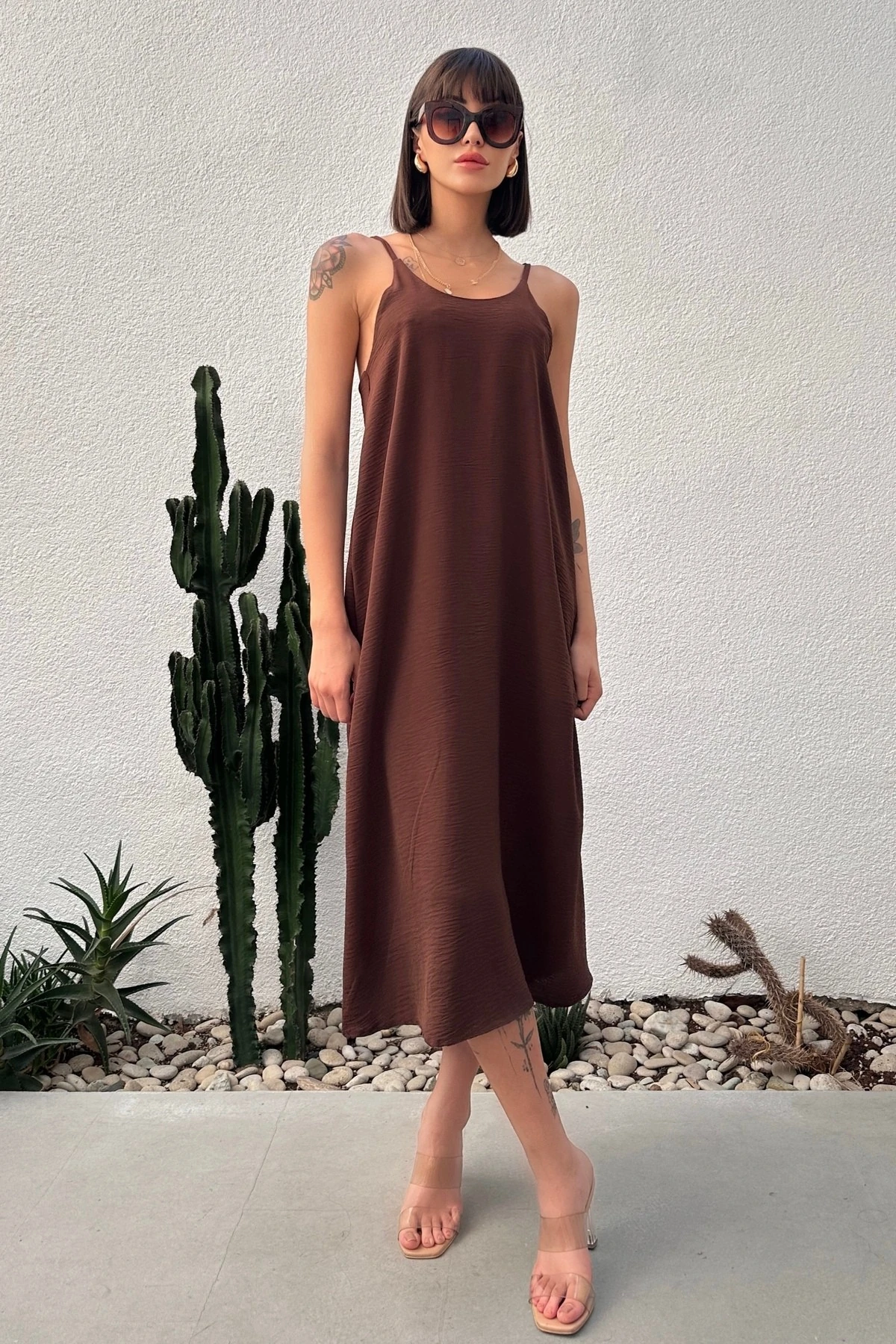 Aerobin Kumaş Ayarlanabilir Askılı Uzun Elbise - kahverengi