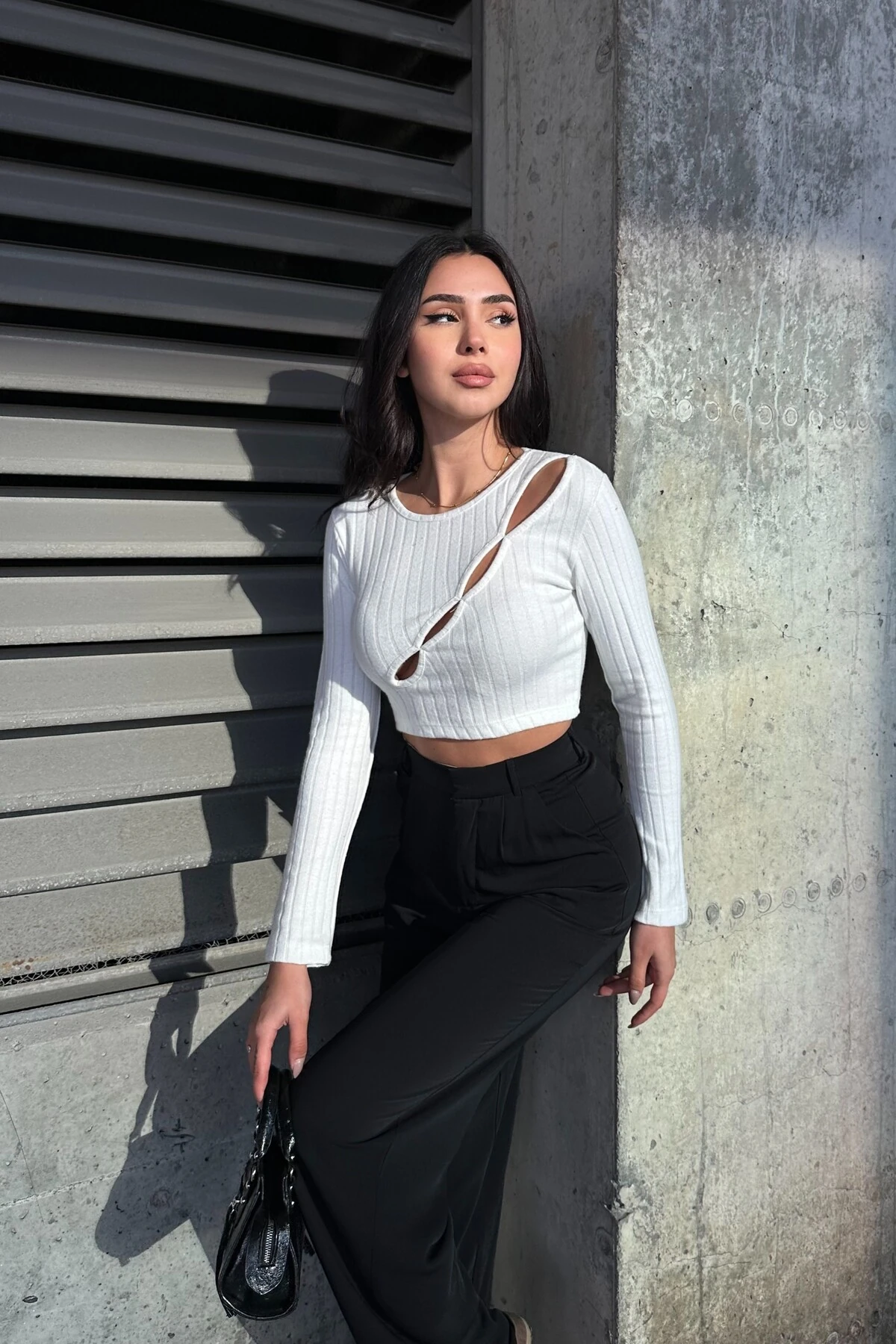 DAMLA DEKOLTELİ BİYE DETAY UZUN KOL CROP