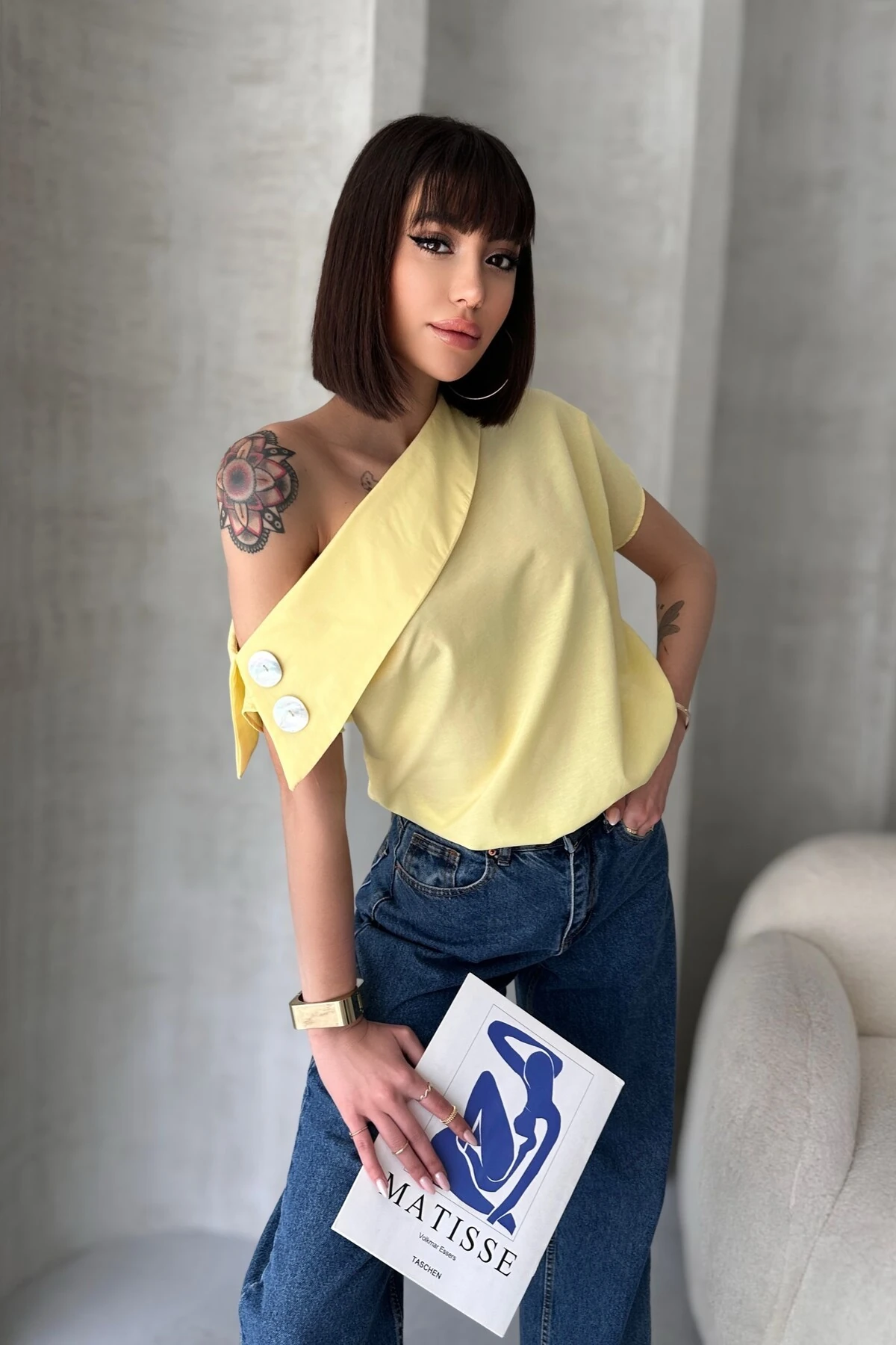 SEDEF DÜĞME DETAYLI ÇAPRAZ YAKALI TASARIM GÖMLEK - sarı