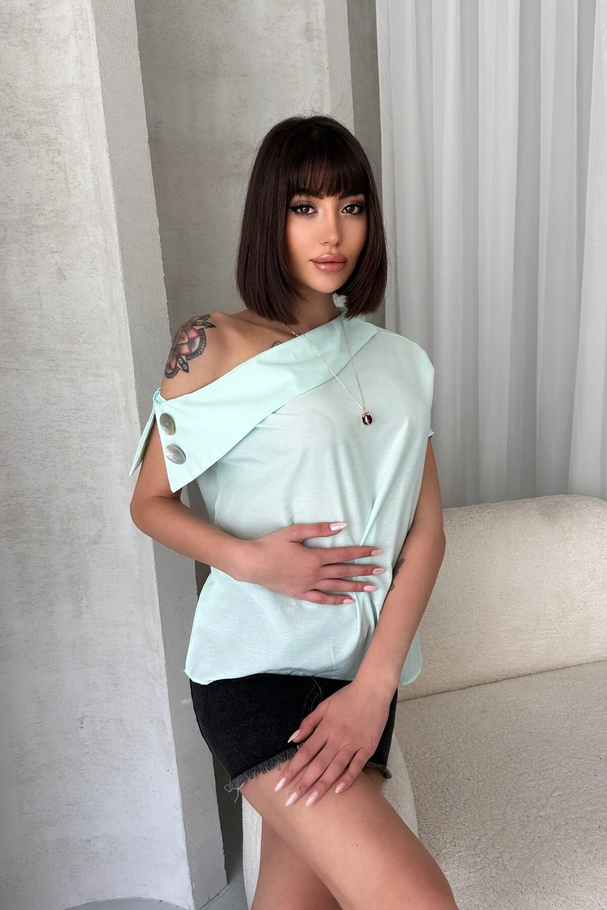 SEDEF DÜĞME DETAYLI ÇAPRAZ YAKALI TASARIM GÖMLEK - mi̇nt