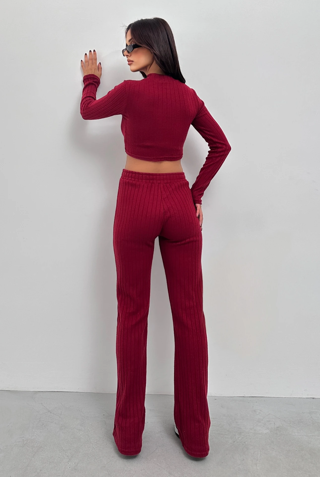 UZUN KOL PENCERELİ DEKOLTE FİTİLLİ TAKIM