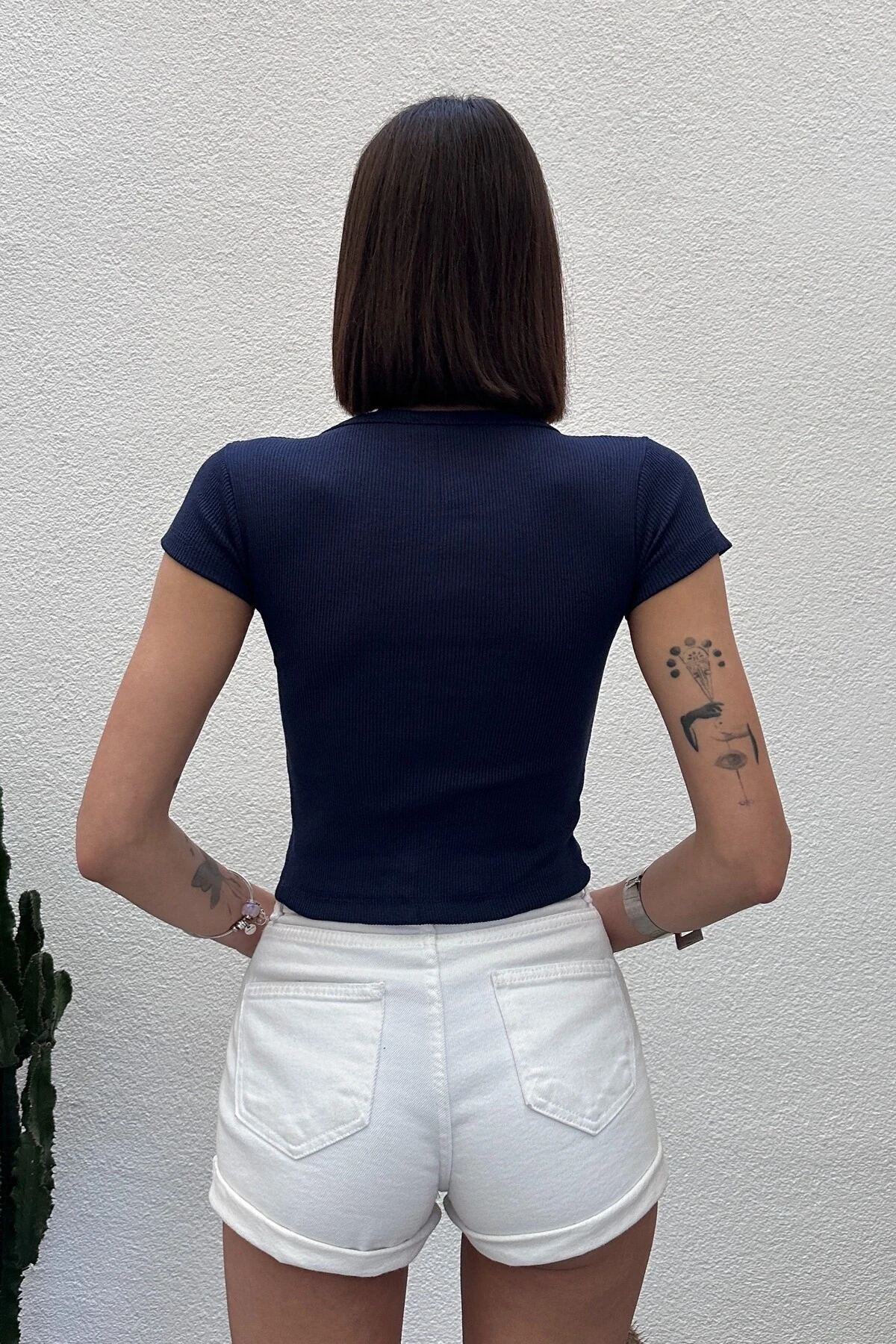 NAKIŞLI KISA KOL KAŞKORSE BLUZ