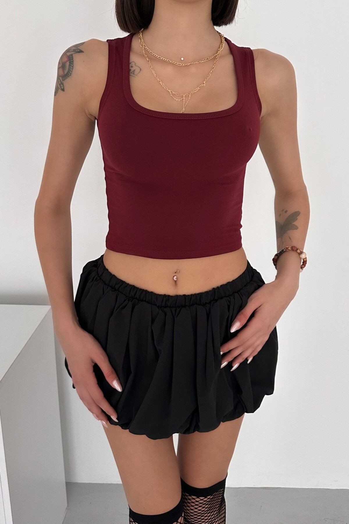 MODAL KUMAŞ U YAKA KALIN ASKILI SIRTI KAPALI CROP BODY
