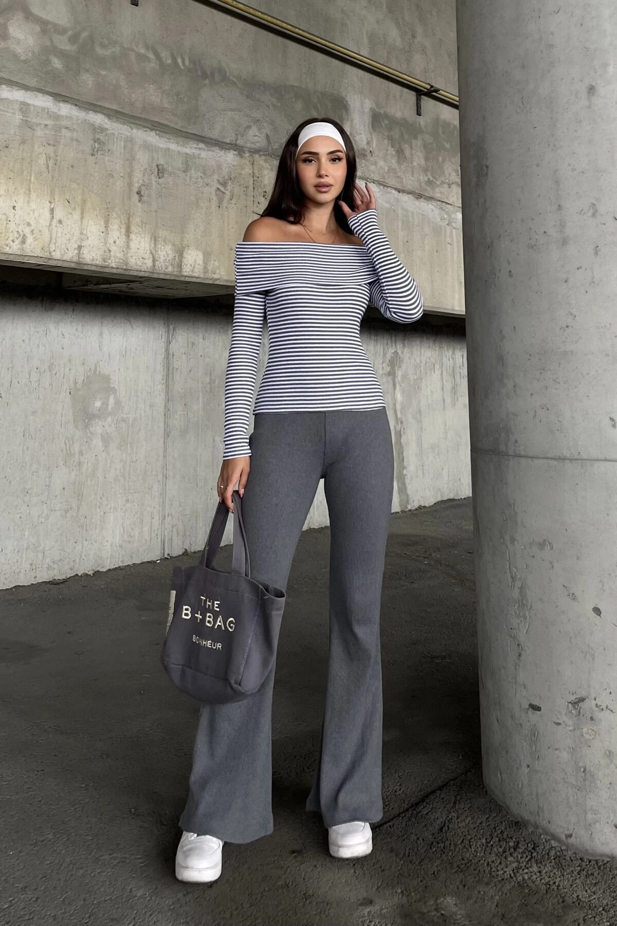 Madonna Yaka Bluz Ispanyol Paça Kaşkorse Takım - SİYAH BEYAZ