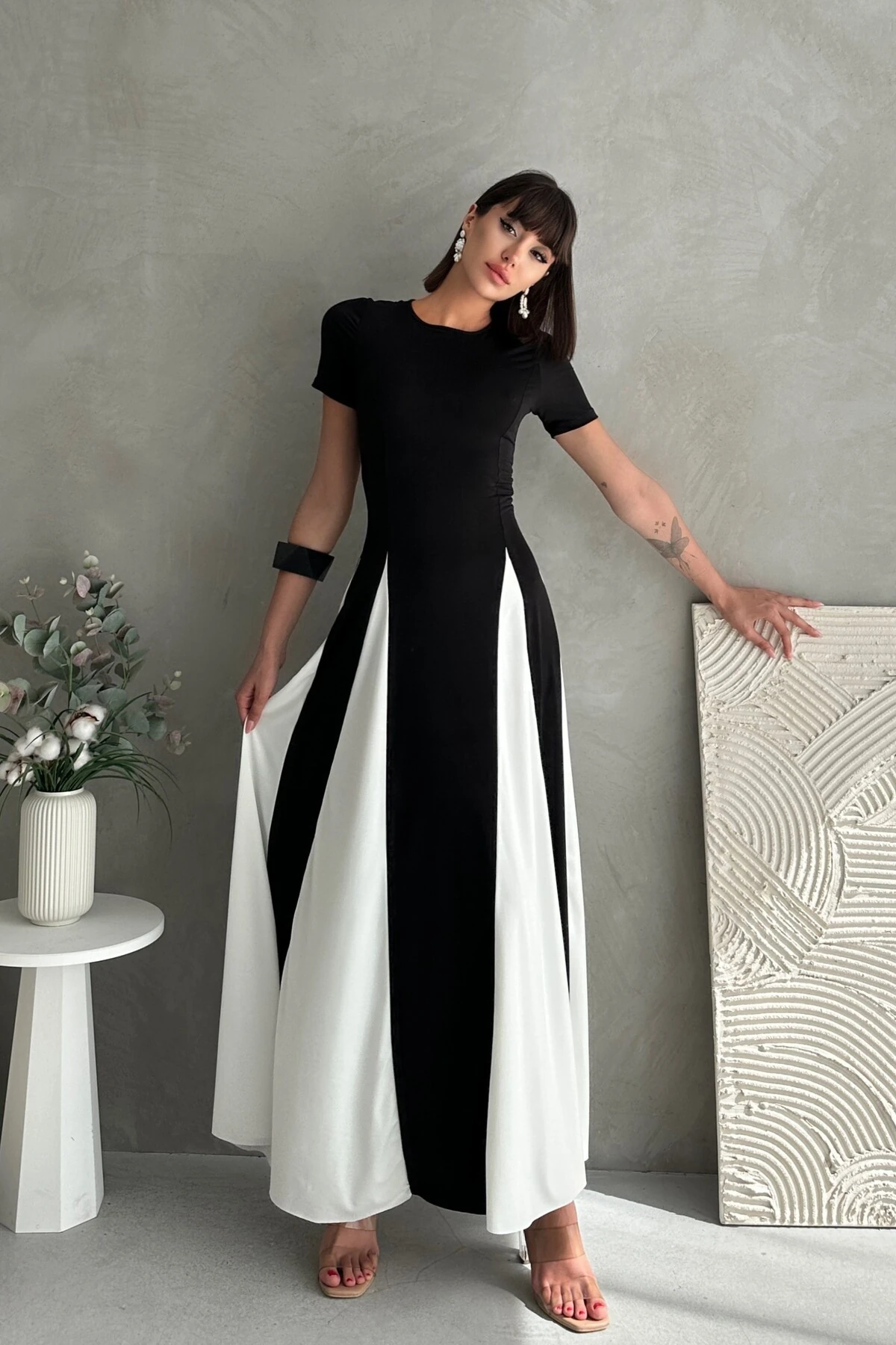 YARIM KOL PARÇALI SANDY ELBİSE