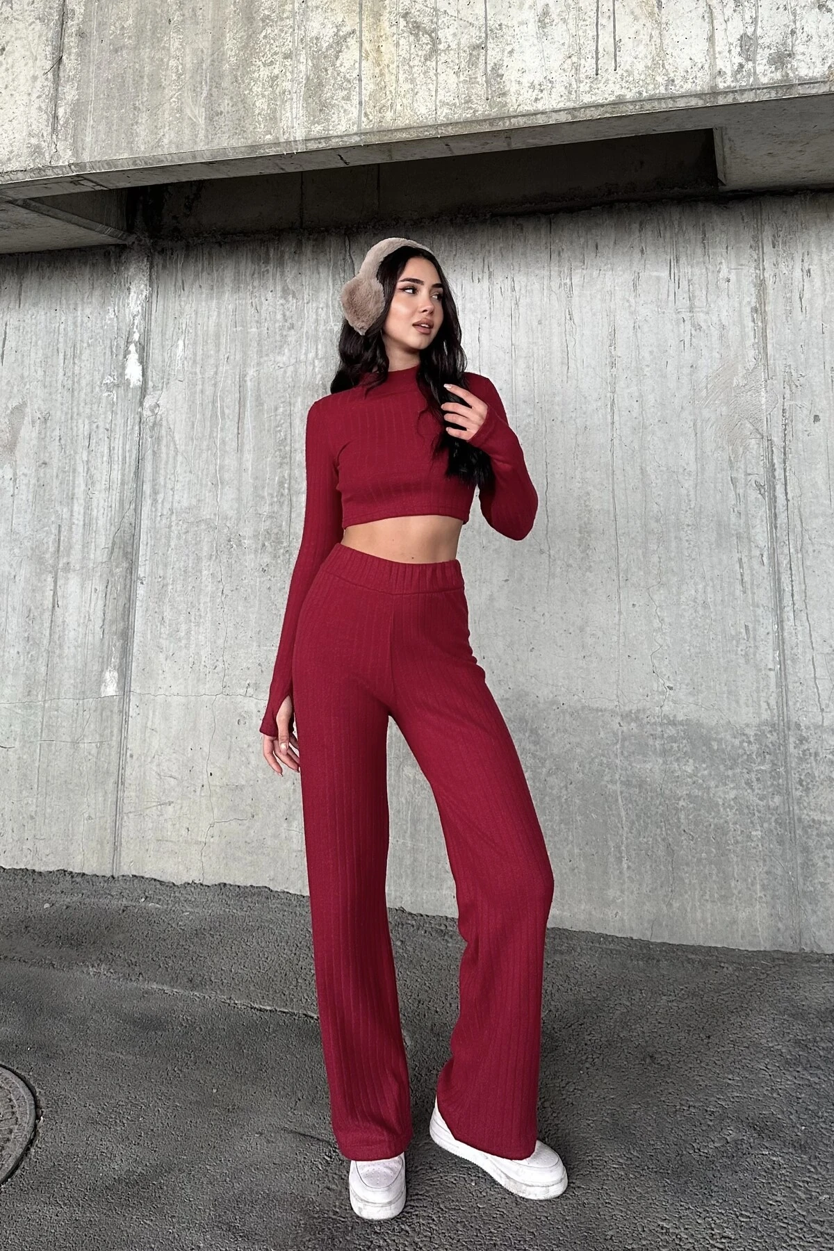 YARIM BALIKÇI YAKA,PARMAK GEÇİRMELİ UZUN KOL CROP, YÜKSEK BEL PANTOLON TAKIM - bordo