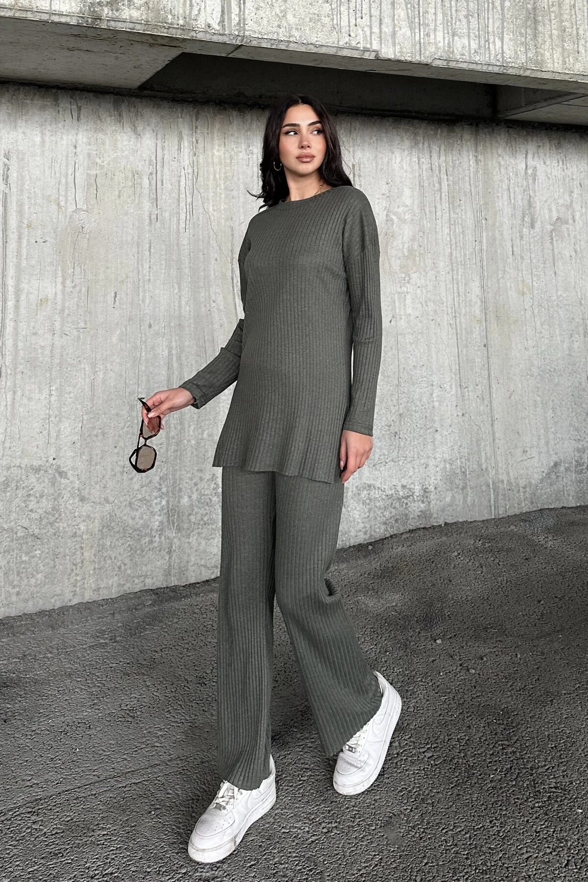 ÜST YIRTMAÇLI UZUN KOL BLUZ ALT PALAZZO FİTİLLİ TAKIM