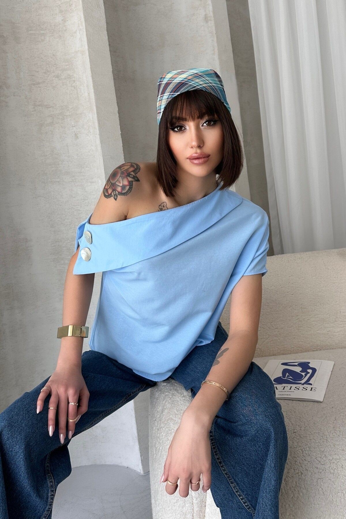 DÜĞME DETAYLI ÇAPRAZ YAKALI KOLSUZ TASARIM GÖMLEK - blue mavi̇
