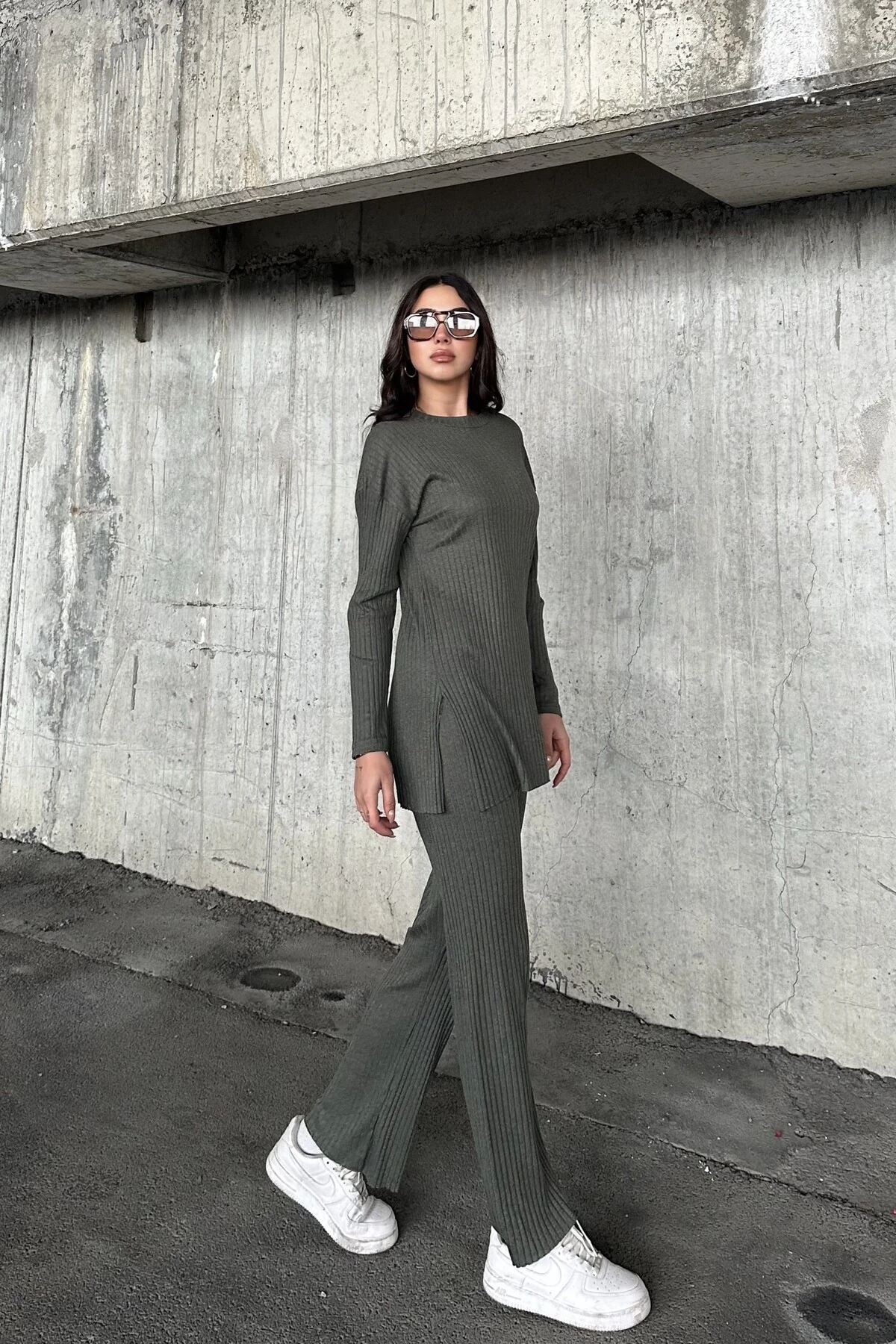 ÜST YIRTMAÇLI UZUN KOL BLUZ ALT PALAZZO FİTİLLİ TAKIM