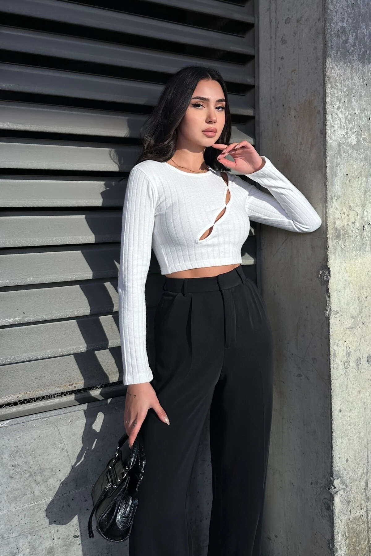 DAMLA DEKOLTELİ BİYE DETAY UZUN KOL CROP