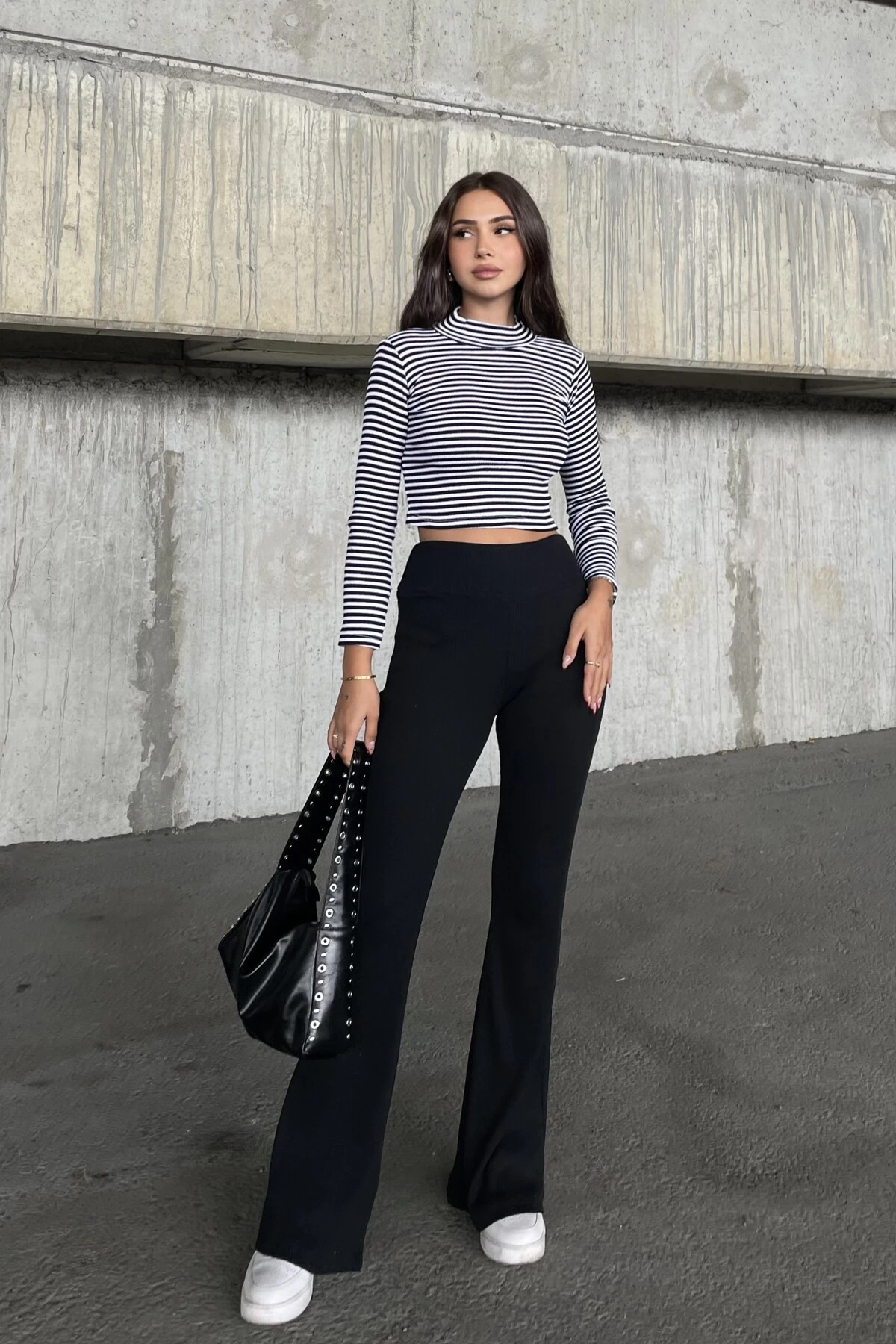 BALIKÇI YAKA ÇİZGİLİ CROP İSPANYOL PAÇA KAŞKORSE TAKIM