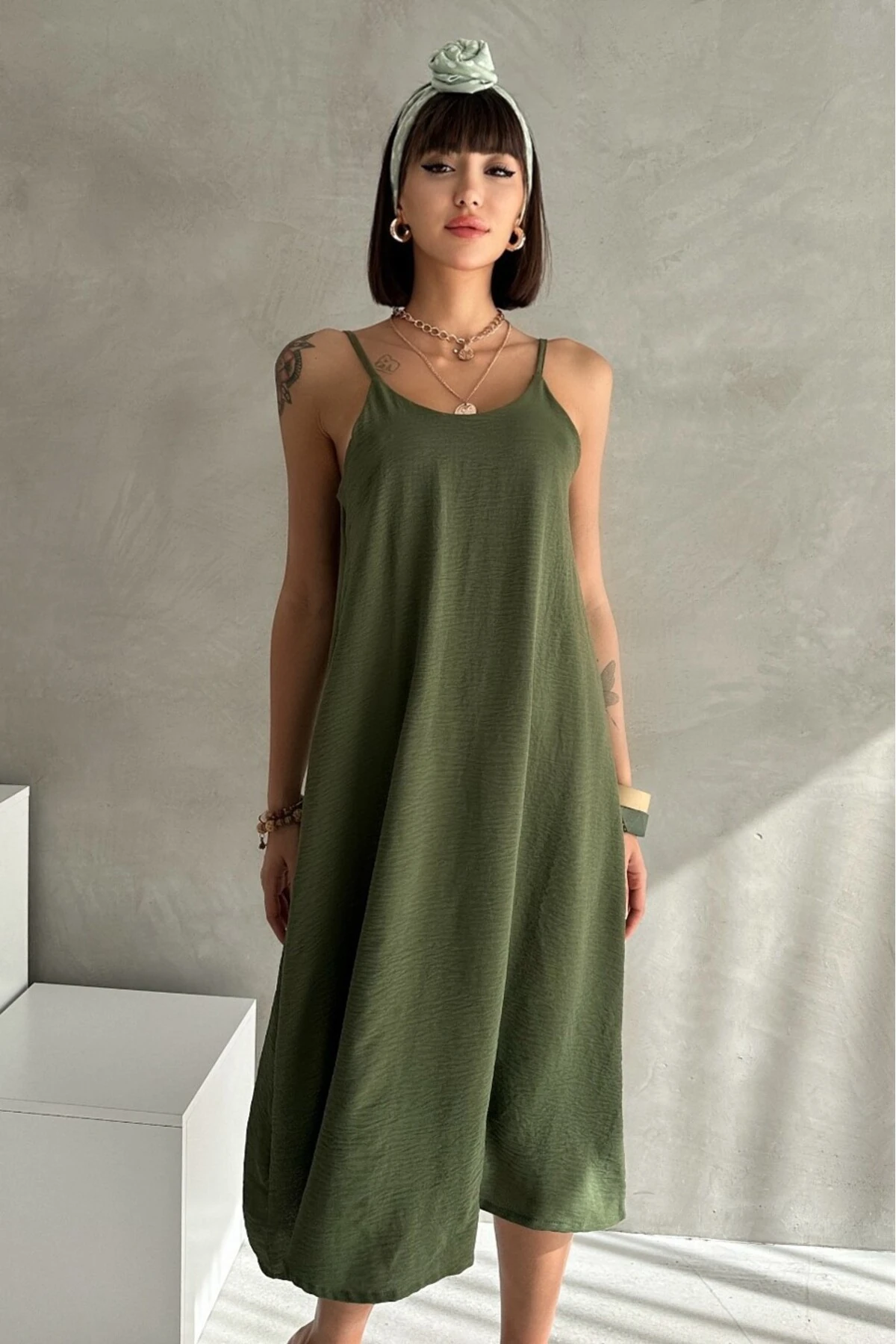 Aerobin Kumaş Ayarlanabilir Askılı Uzun Elbise