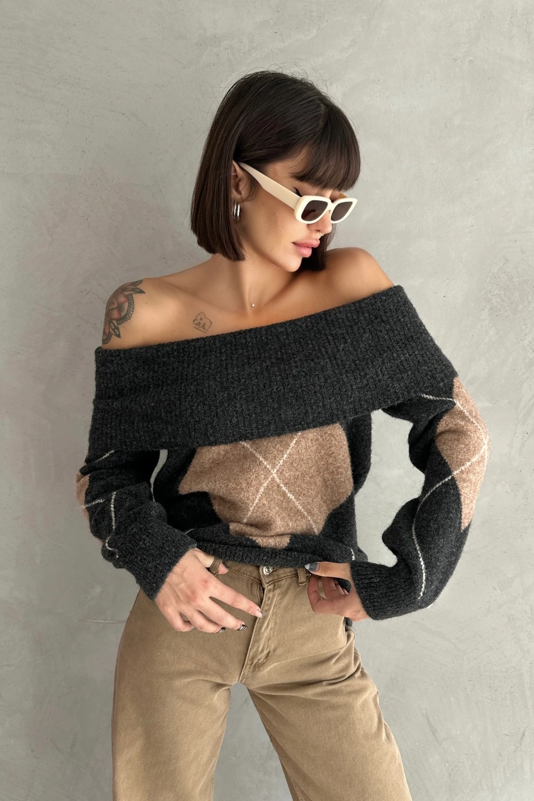 BAKLAVA DESEN MADONNA YAKA TRİKO KAZAK