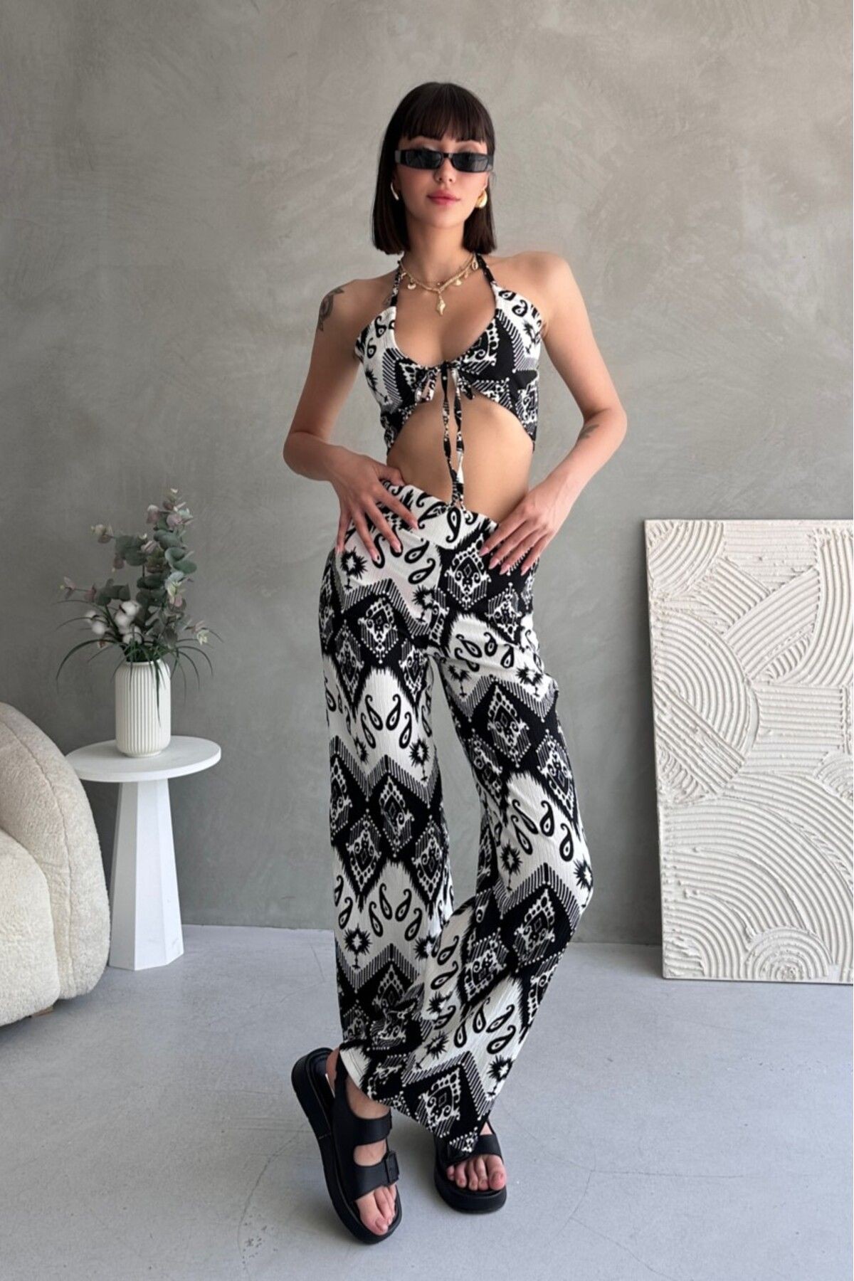 YUMEKO DEKOLTELİ CROP, YÜKSEK BEL BÜRÜMCÜK PANTOLON TAKIM