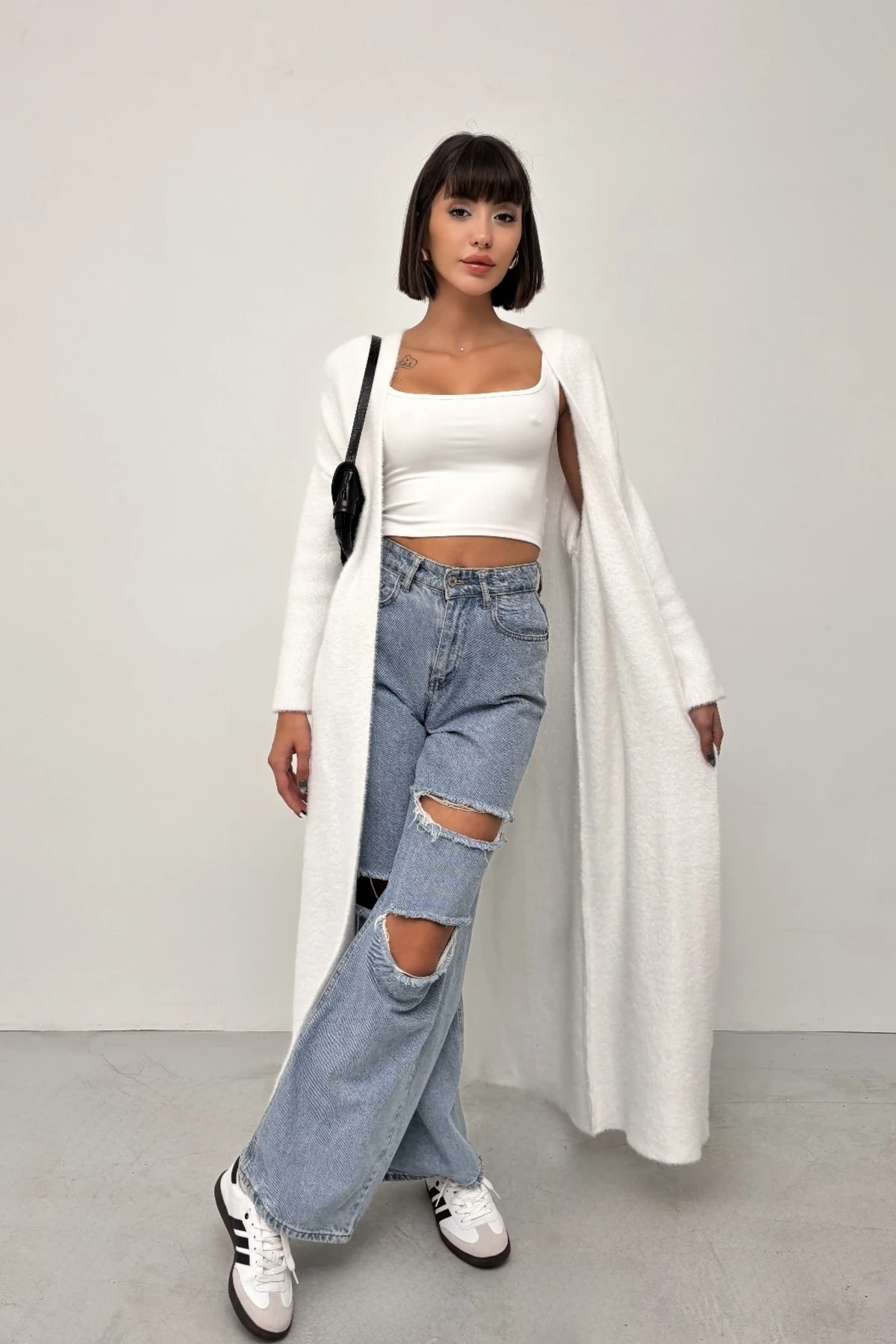 PONY UZUN TRİKO HIRKA - beyaz