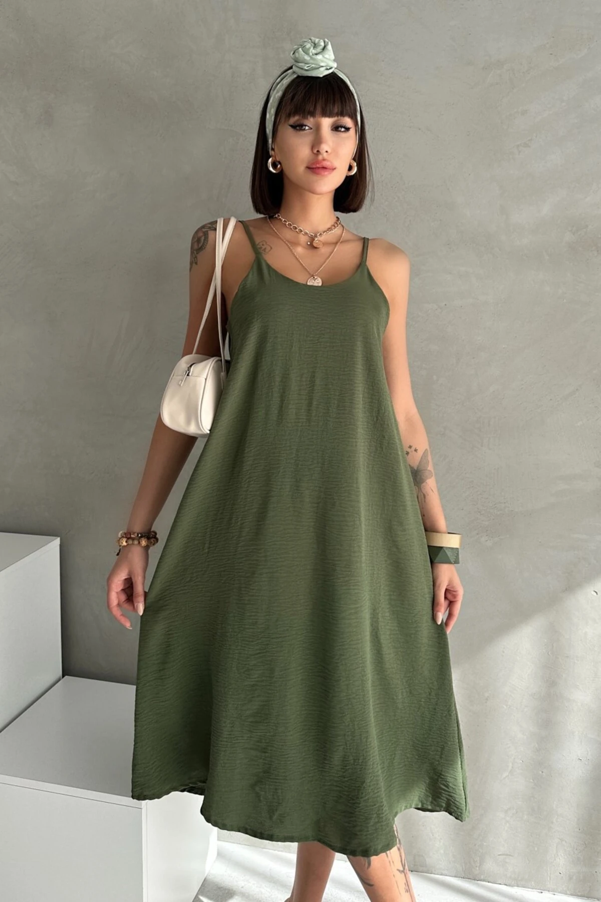 Aerobin Kumaş Ayarlanabilir Askılı Uzun Elbise