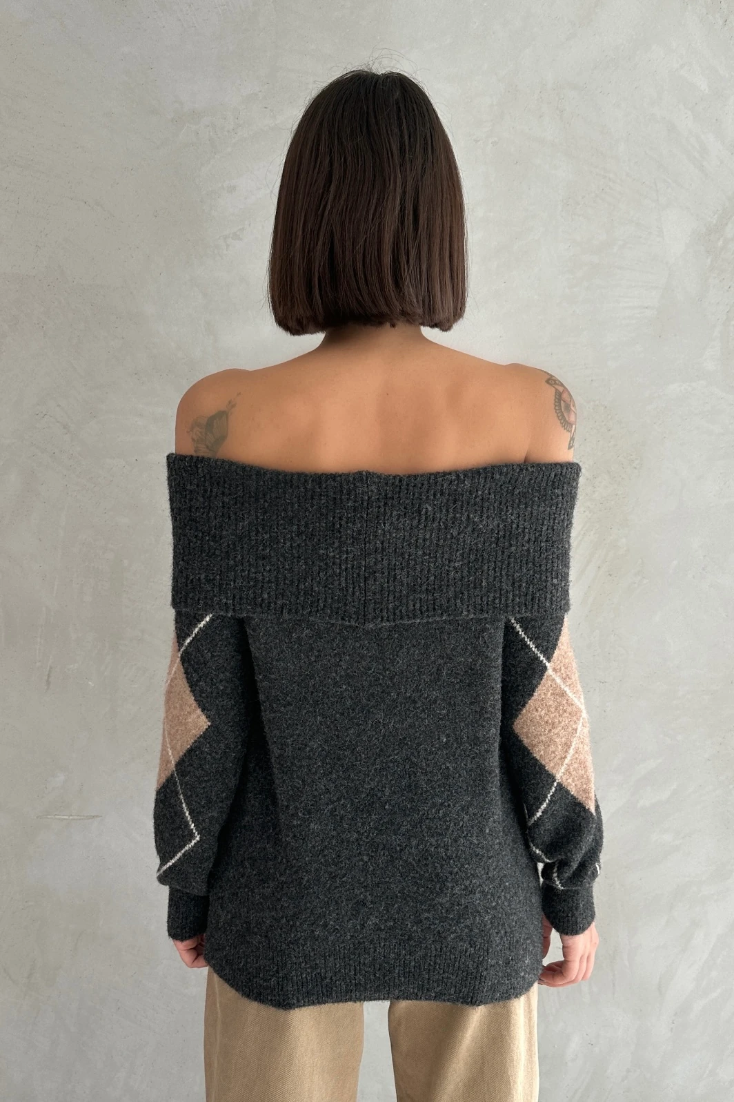 BAKLAVA DESEN MADONNA YAKA TRİKO KAZAK