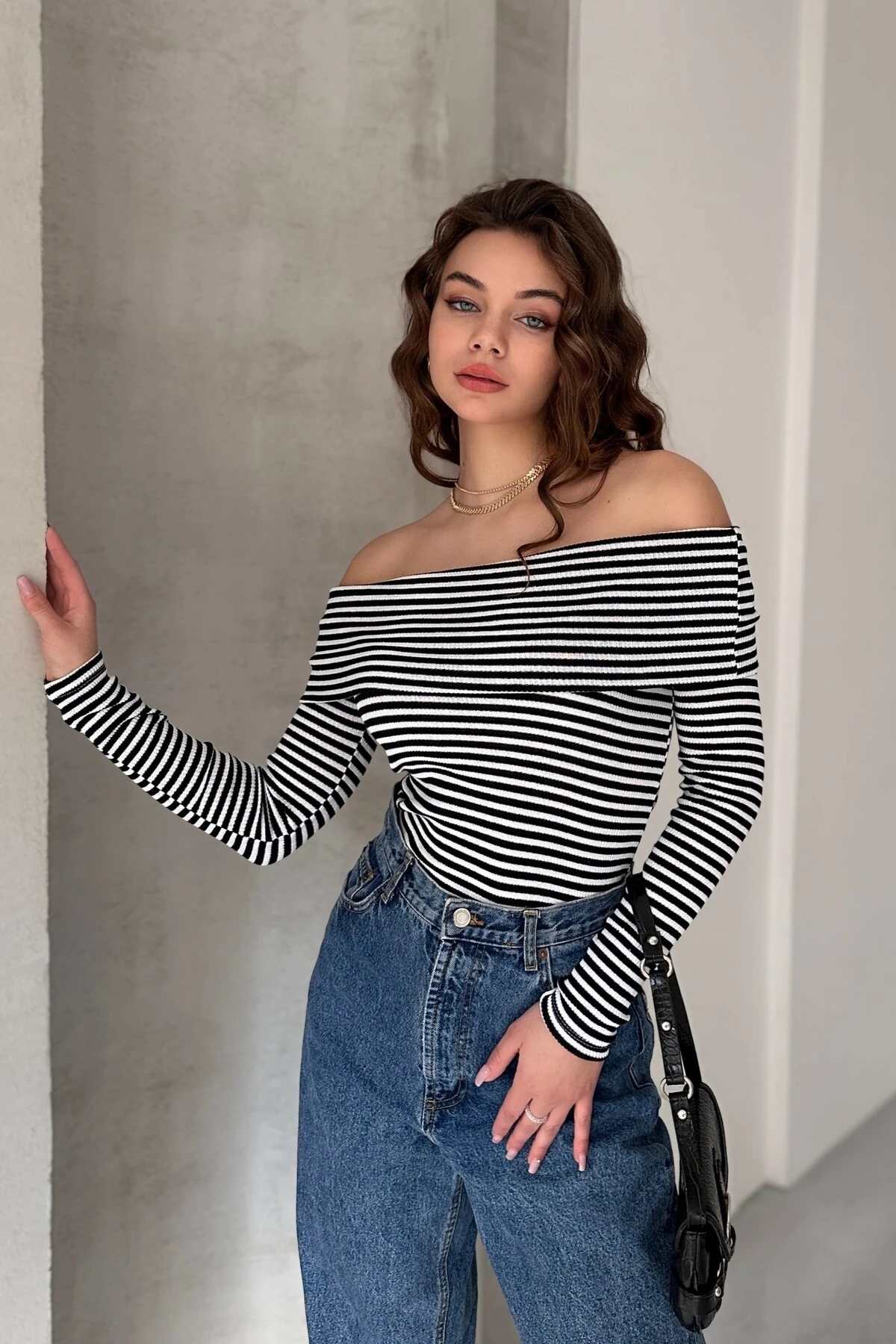 MADONNA YAKA KAŞKORSE BLUZ