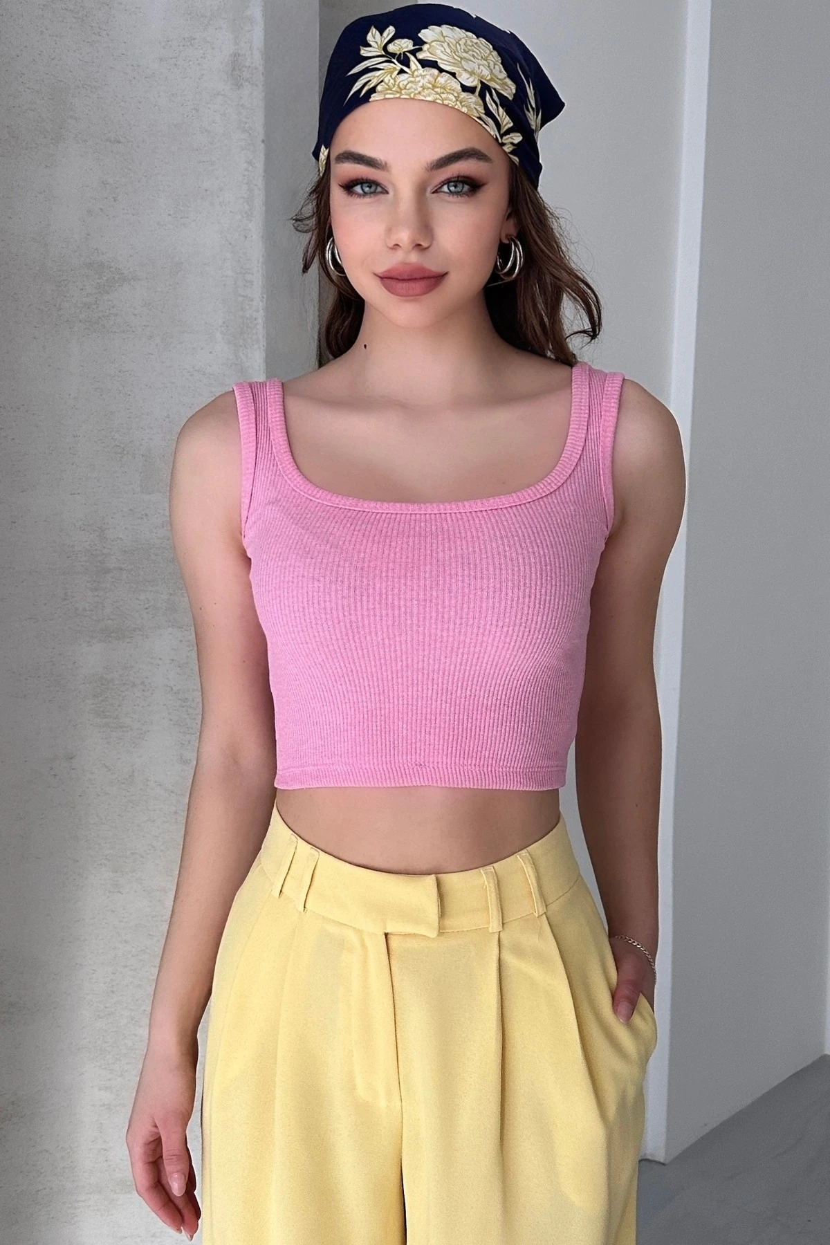 U YAKA, FİTİLLİ GÖRÜNÜMLÜ, KALIN ASKILI, KAŞKORSE CROP ATLET