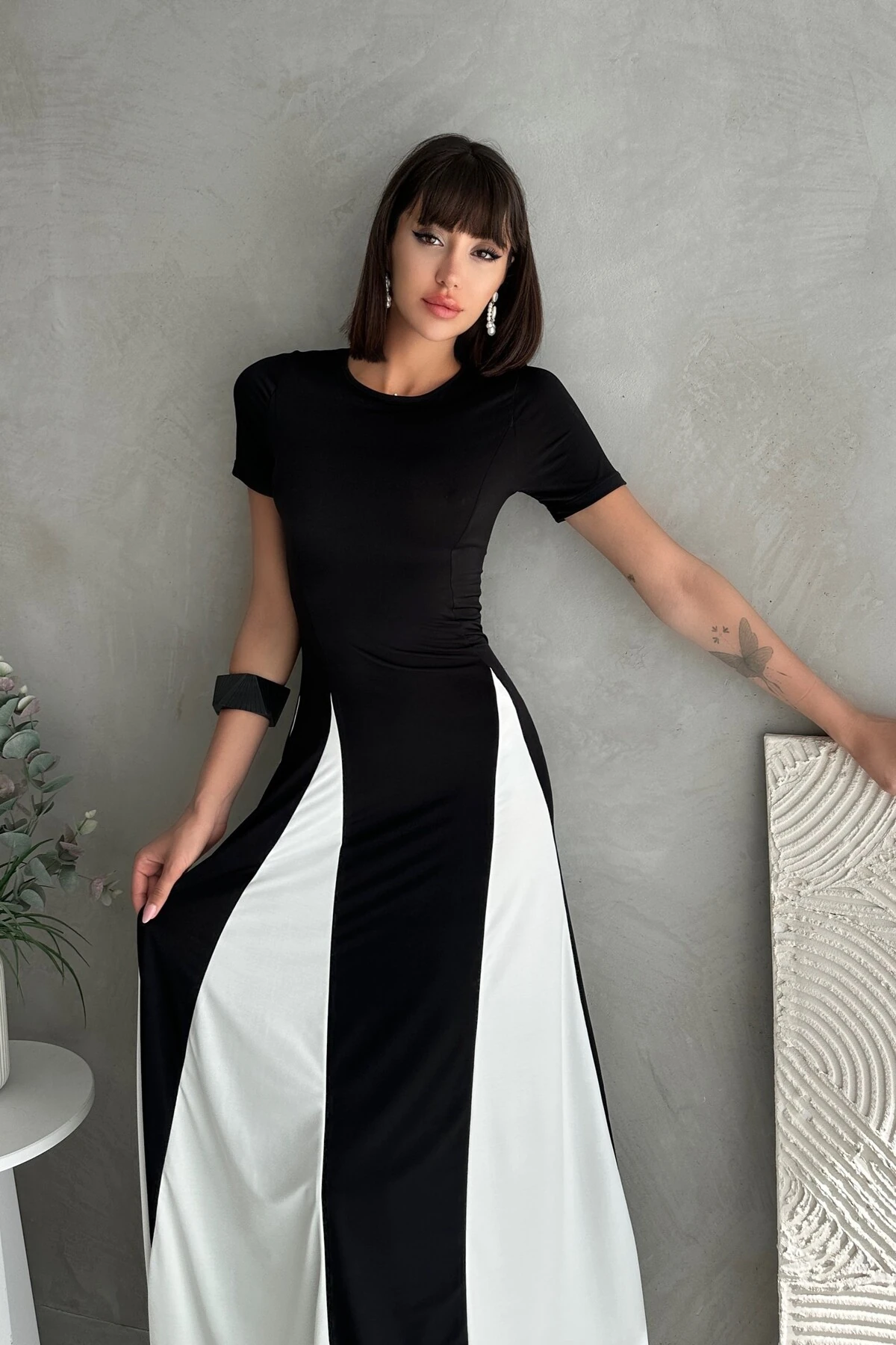 YARIM KOL PARÇALI SANDY ELBİSE