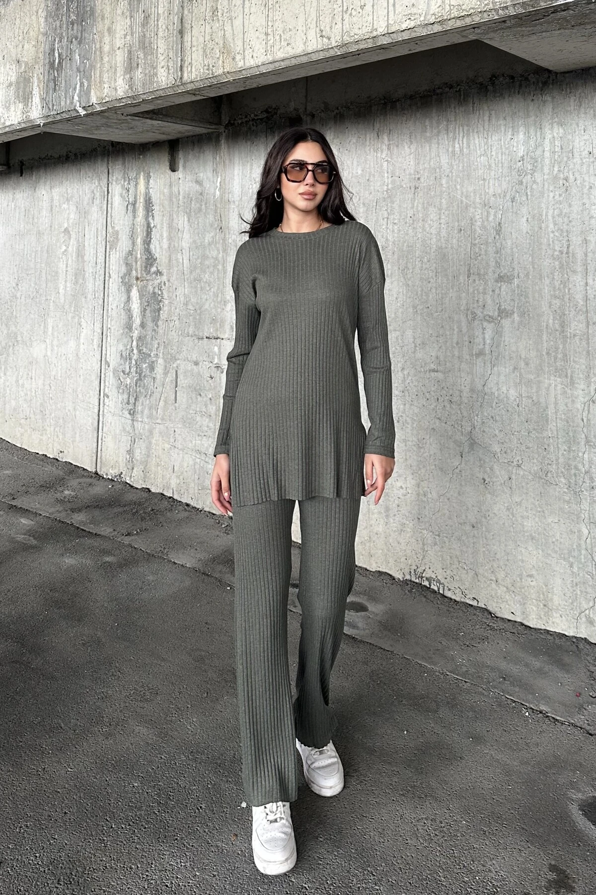 ÜST YIRTMAÇLI UZUN KOL BLUZ ALT PALAZZO FİTİLLİ TAKIM