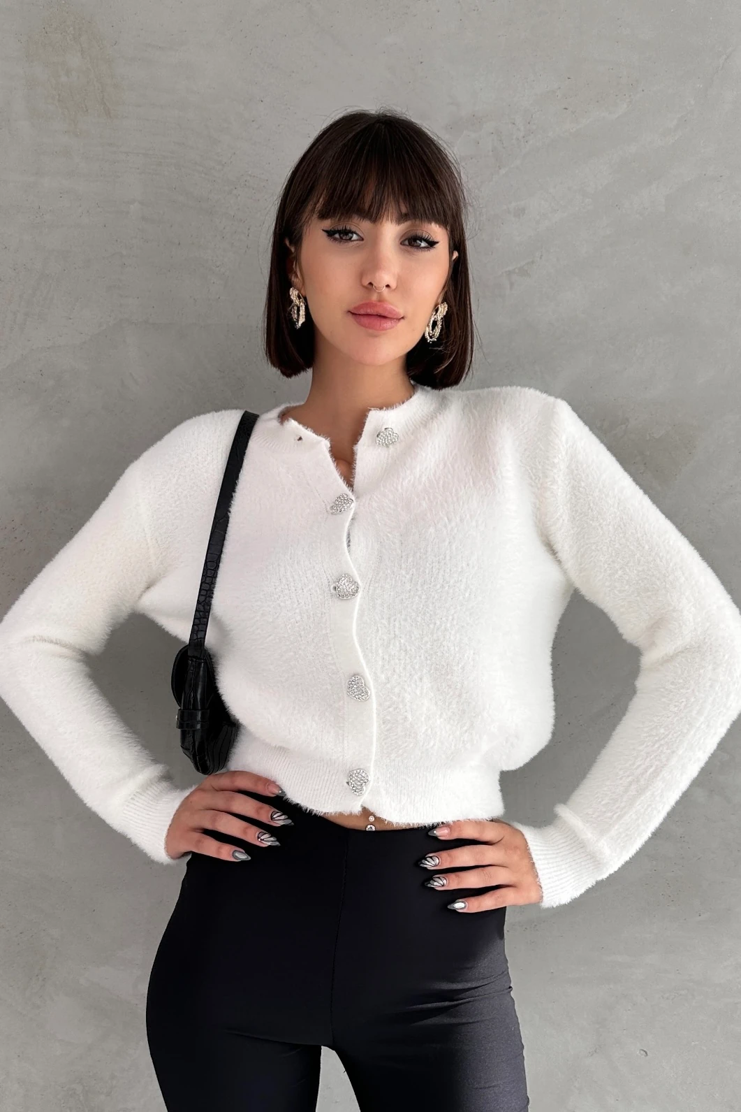 KALP DÜĞMELİ TRİKO HIRKA - ekru