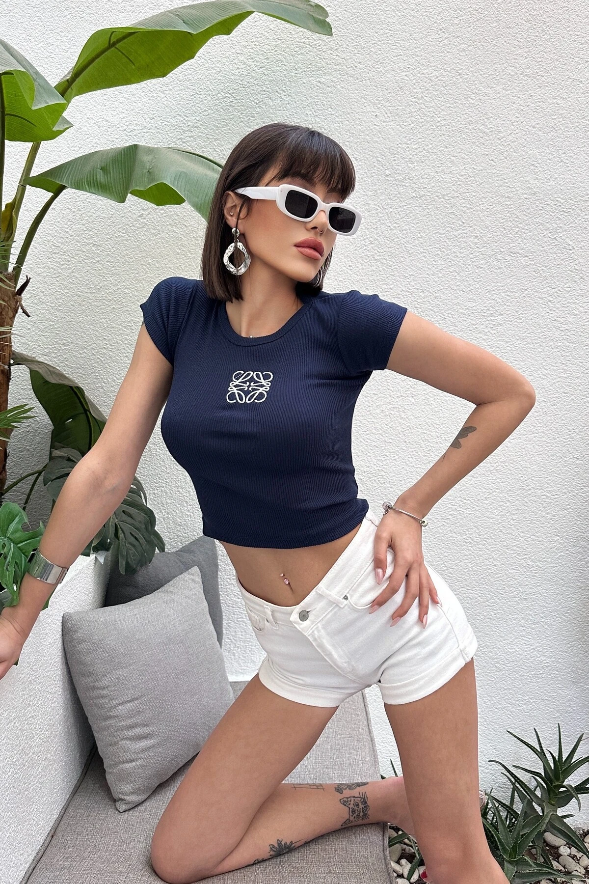 NAKIŞLI KISA KOL KAŞKORSE BLUZ