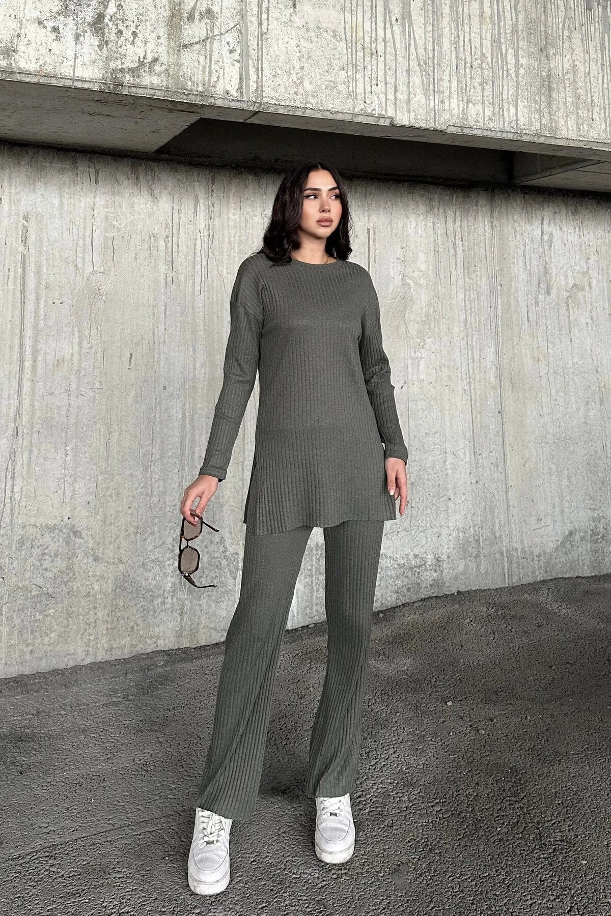 ÜST YIRTMAÇLI UZUN KOL BLUZ ALT PALAZZO FİTİLLİ TAKIM