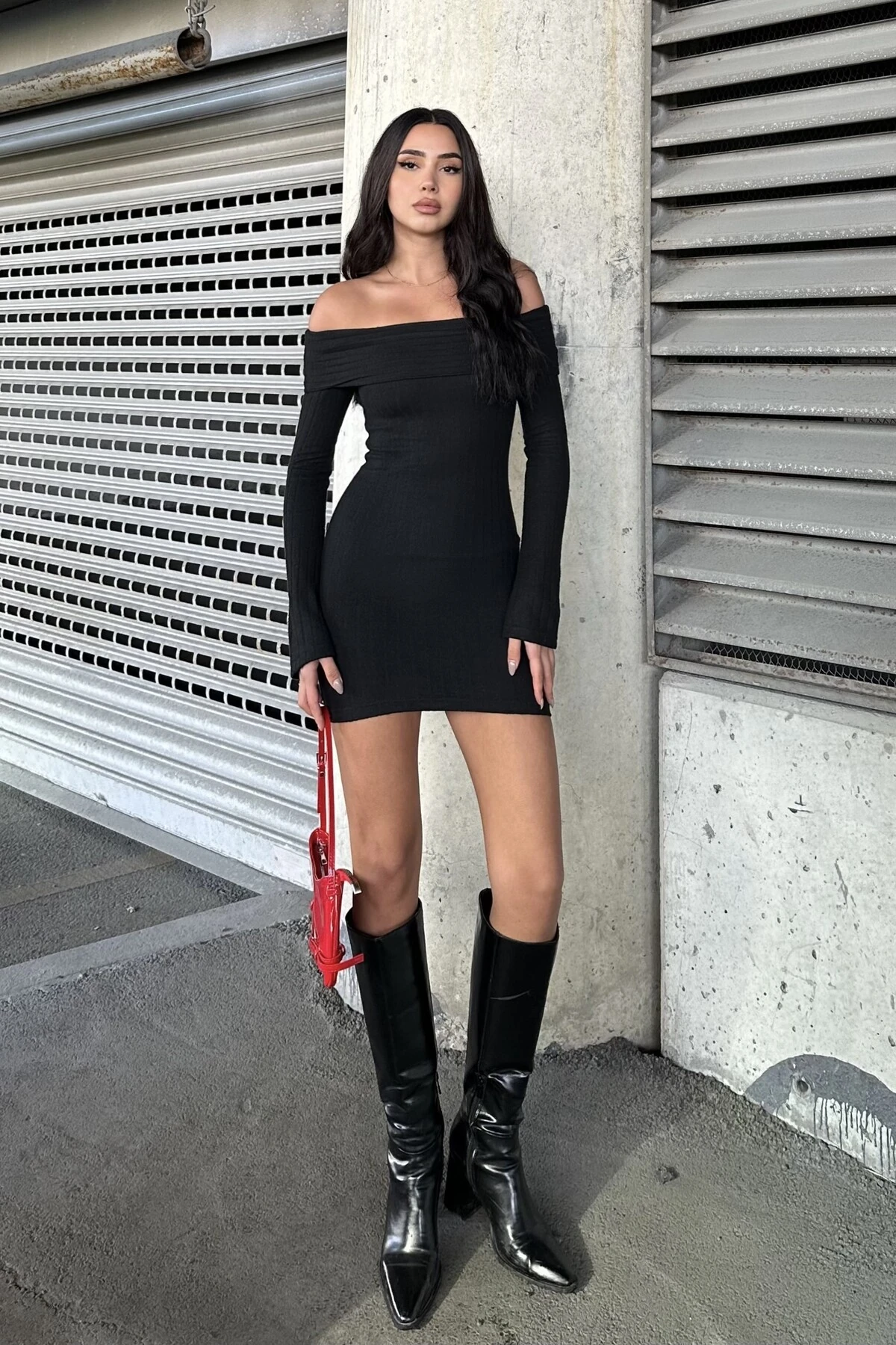 MADONNA YAKA ŞARDONLU TRİKO KISA ELBİSE - si̇yah