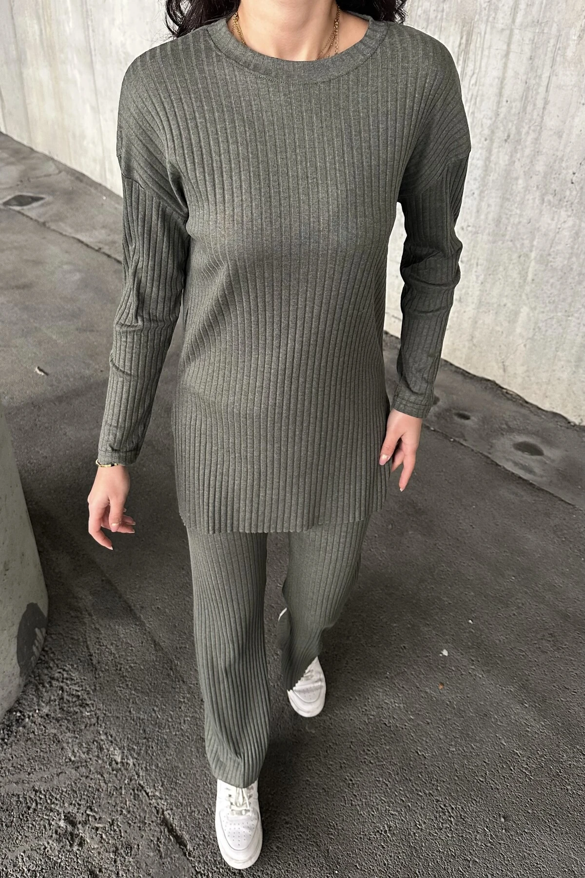 ÜST YIRTMAÇLI UZUN KOL BLUZ ALT PALAZZO FİTİLLİ TAKIM