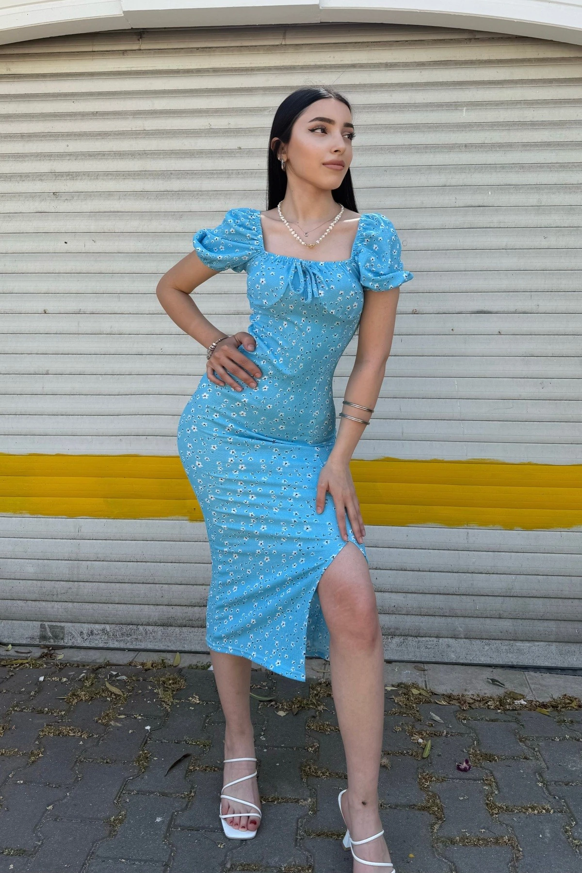 KARPUZ KOL KÜÇÜK ÇİÇEK DESENLİ YIRTMAÇLI ELBİSE