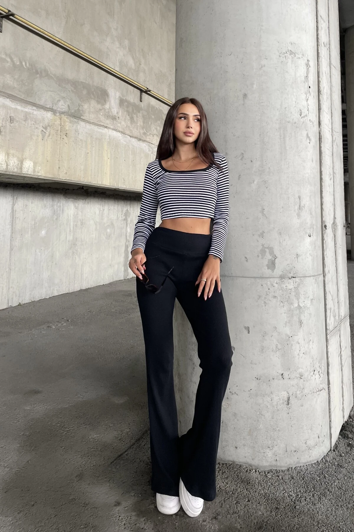 KARE YAKA ÇİZGİLİ CROP İSPANYOL PAÇA KAŞKORSE TAKIM - GRİ/SİYAH