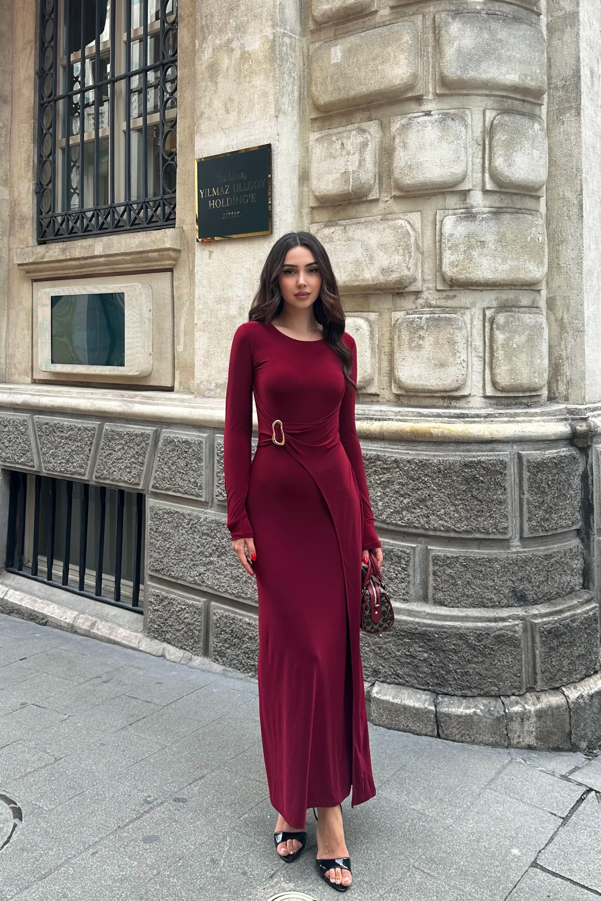 TOKA DETAYLI YARASA KOL SANDY ELBİSE - bordo