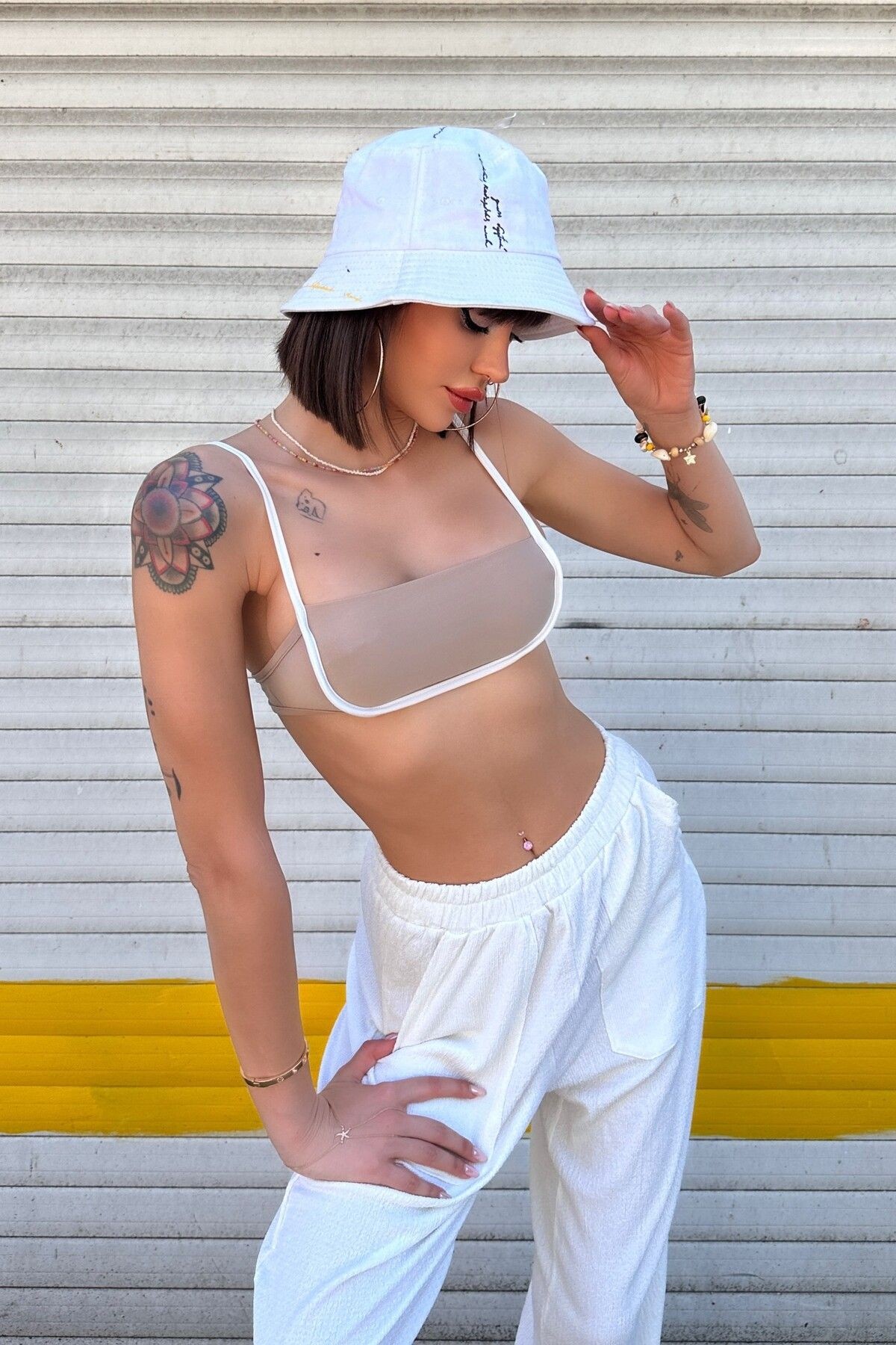 KENDALL SANDY CROP TOP