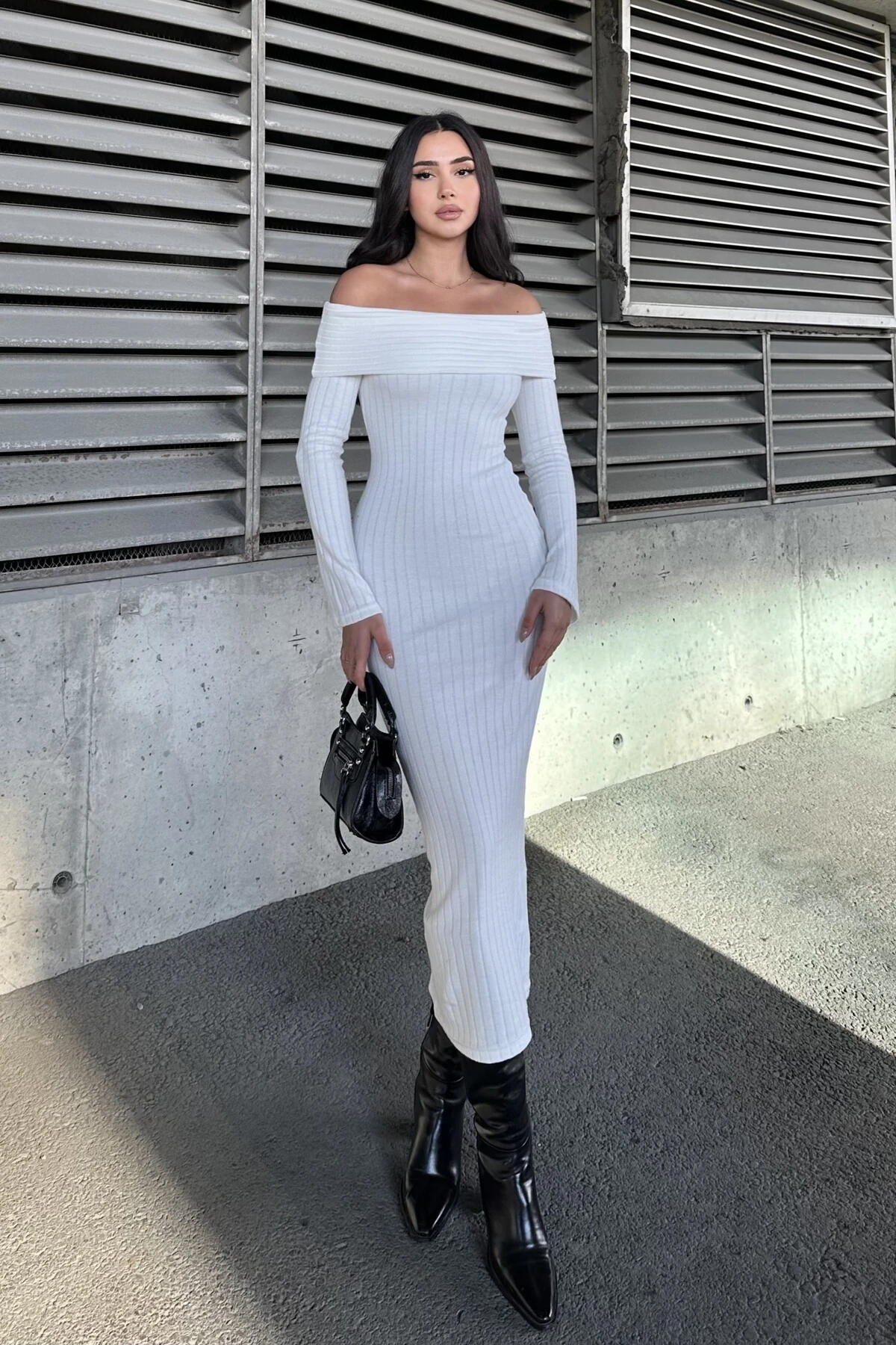 MADONNA YAKA ŞARDONLU TRİKO UZUN ELBİSE - ekru