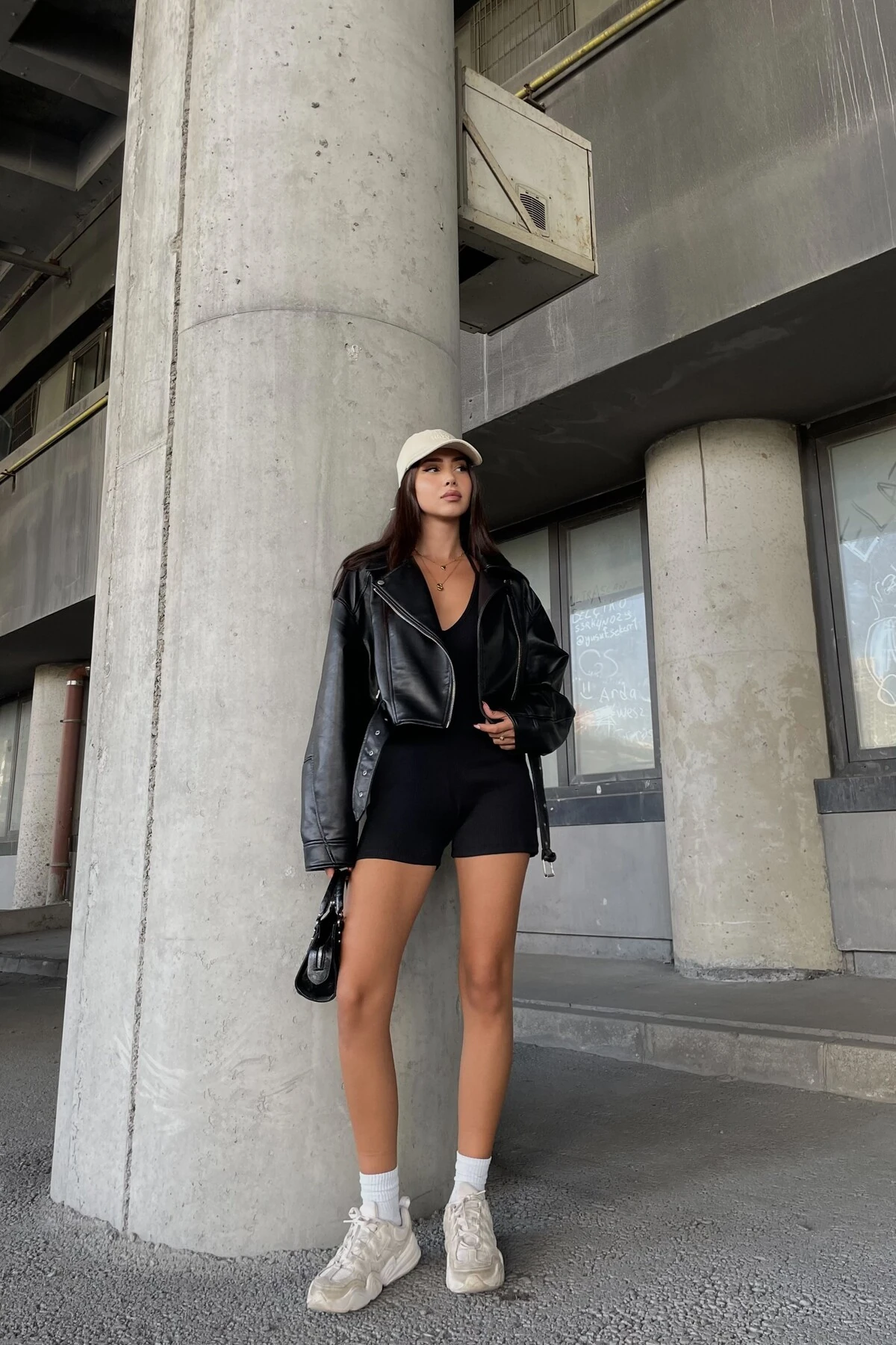 İP ASKILI BOYUNDAN BAĞLAMALI KAŞKORSE TULUM