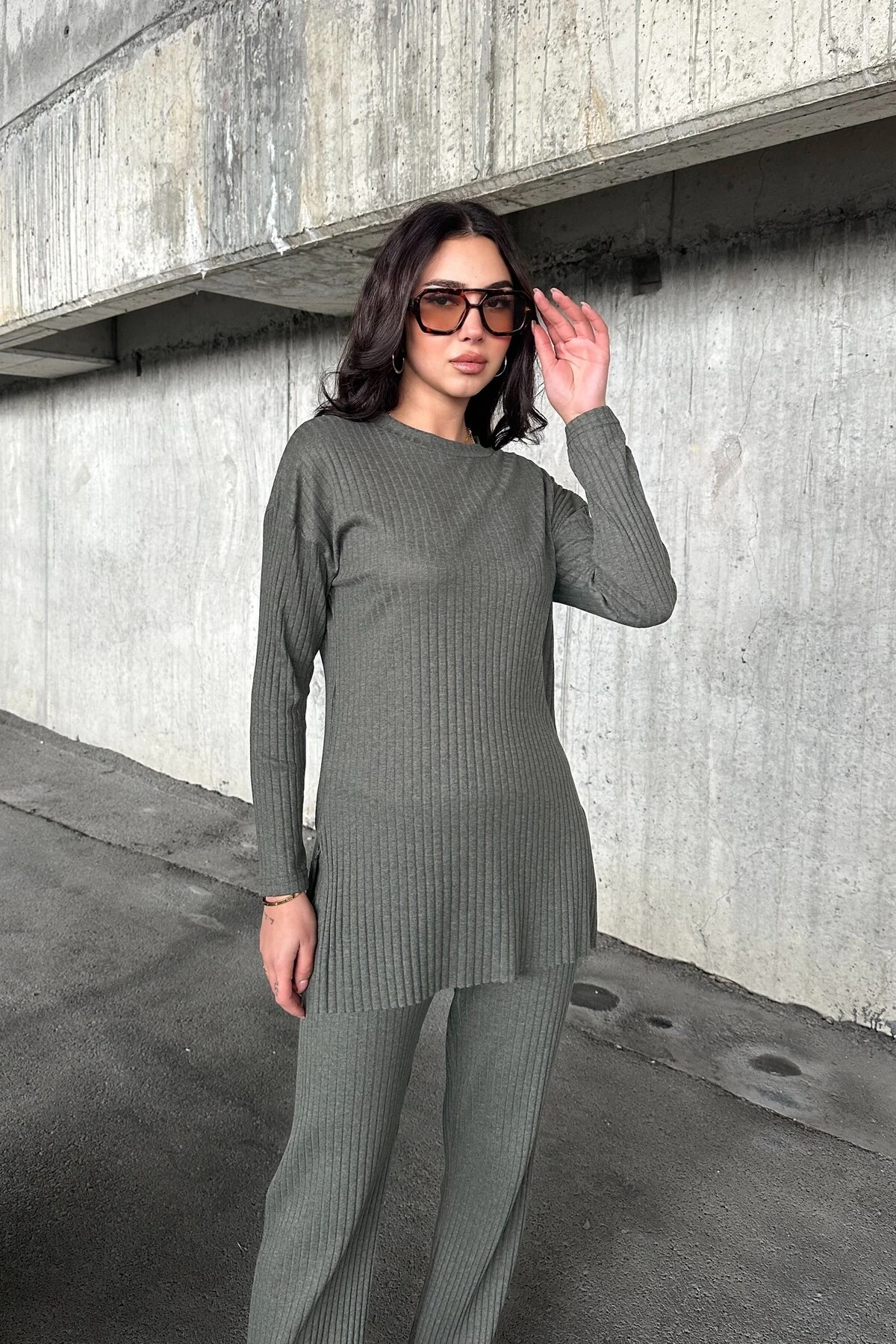 ÜST YIRTMAÇLI UZUN KOL BLUZ ALT PALAZZO FİTİLLİ TAKIM