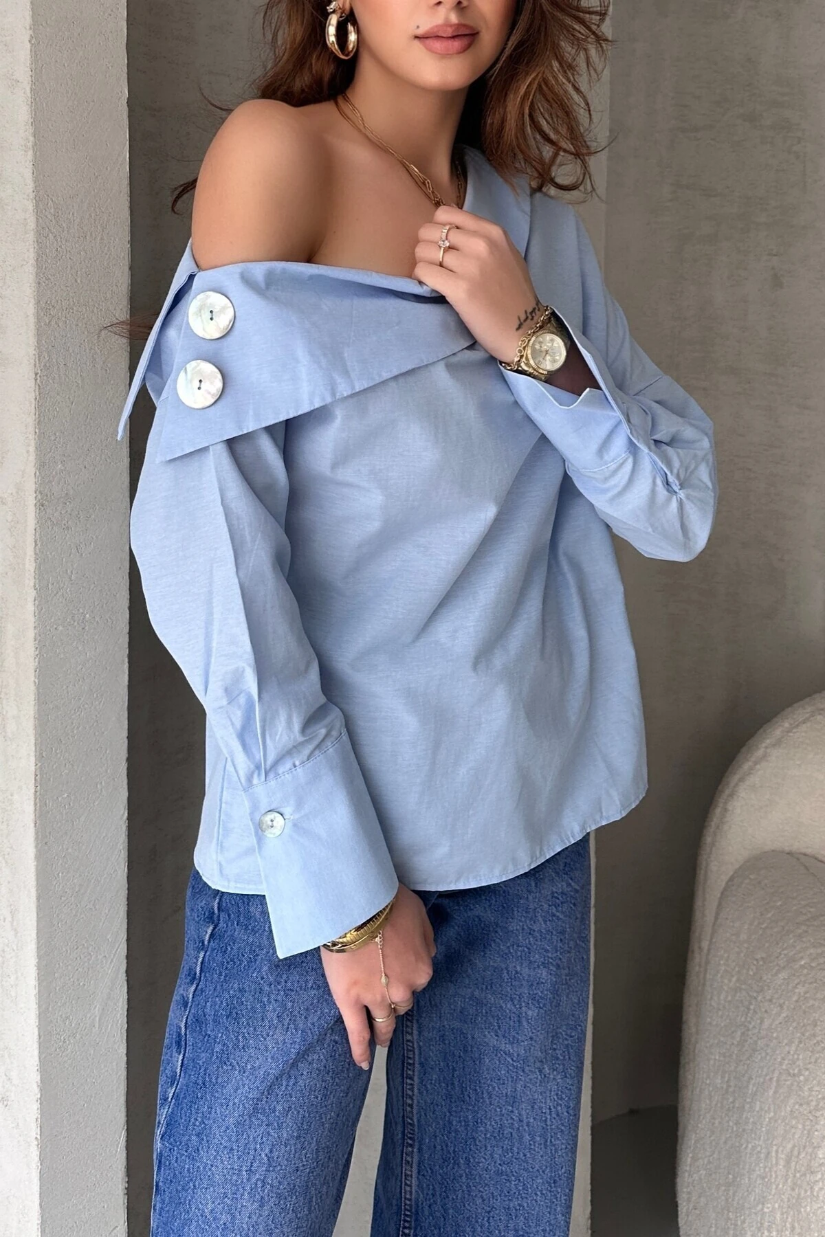 SEDEF DÜĞME DETAYLI ÇAPRAZ YAKALI TASARIM GÖMLEK