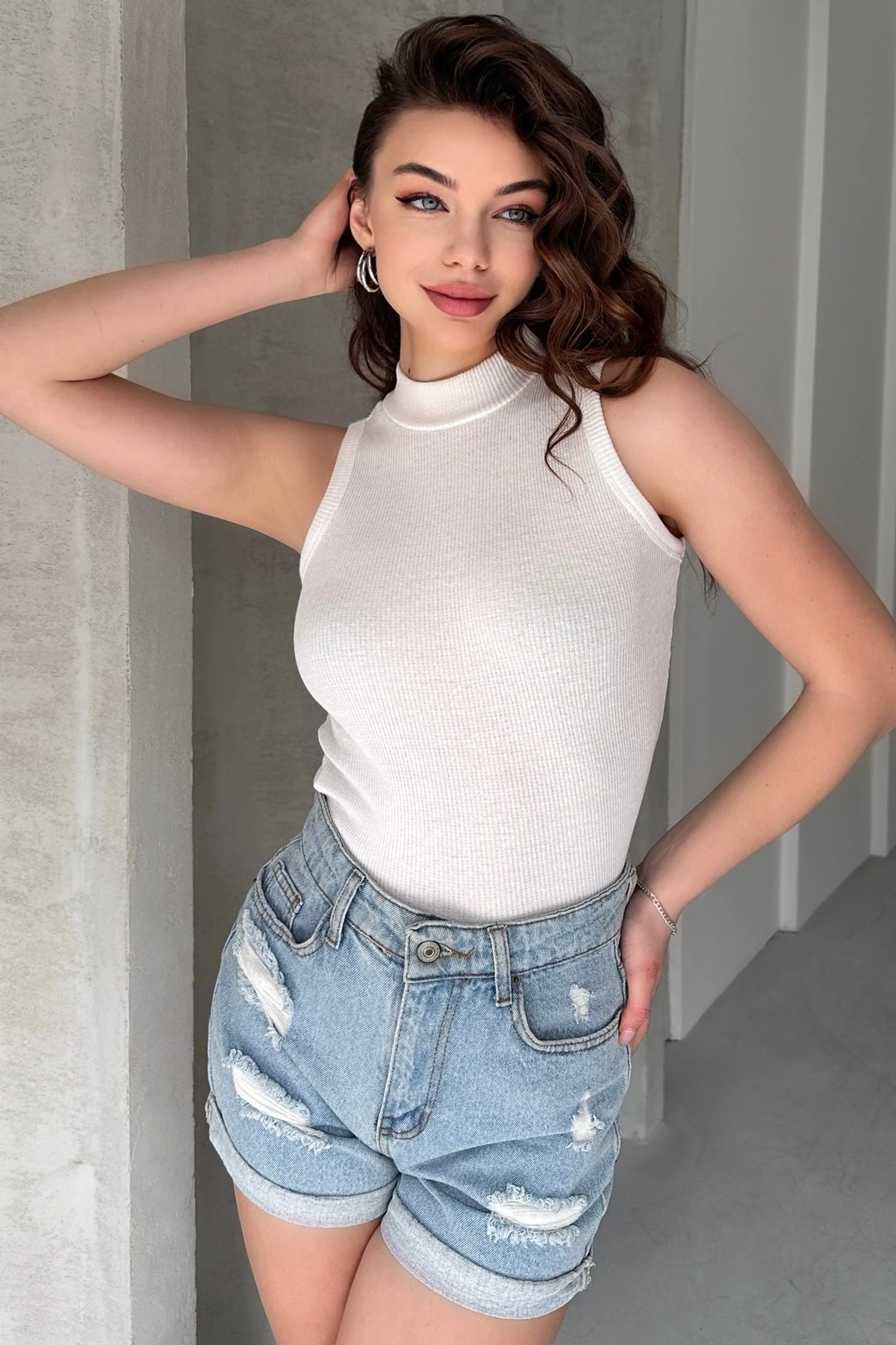 BALIKÇI YAKA KOLSUZ ÖRME KAŞKORSE BLUZ