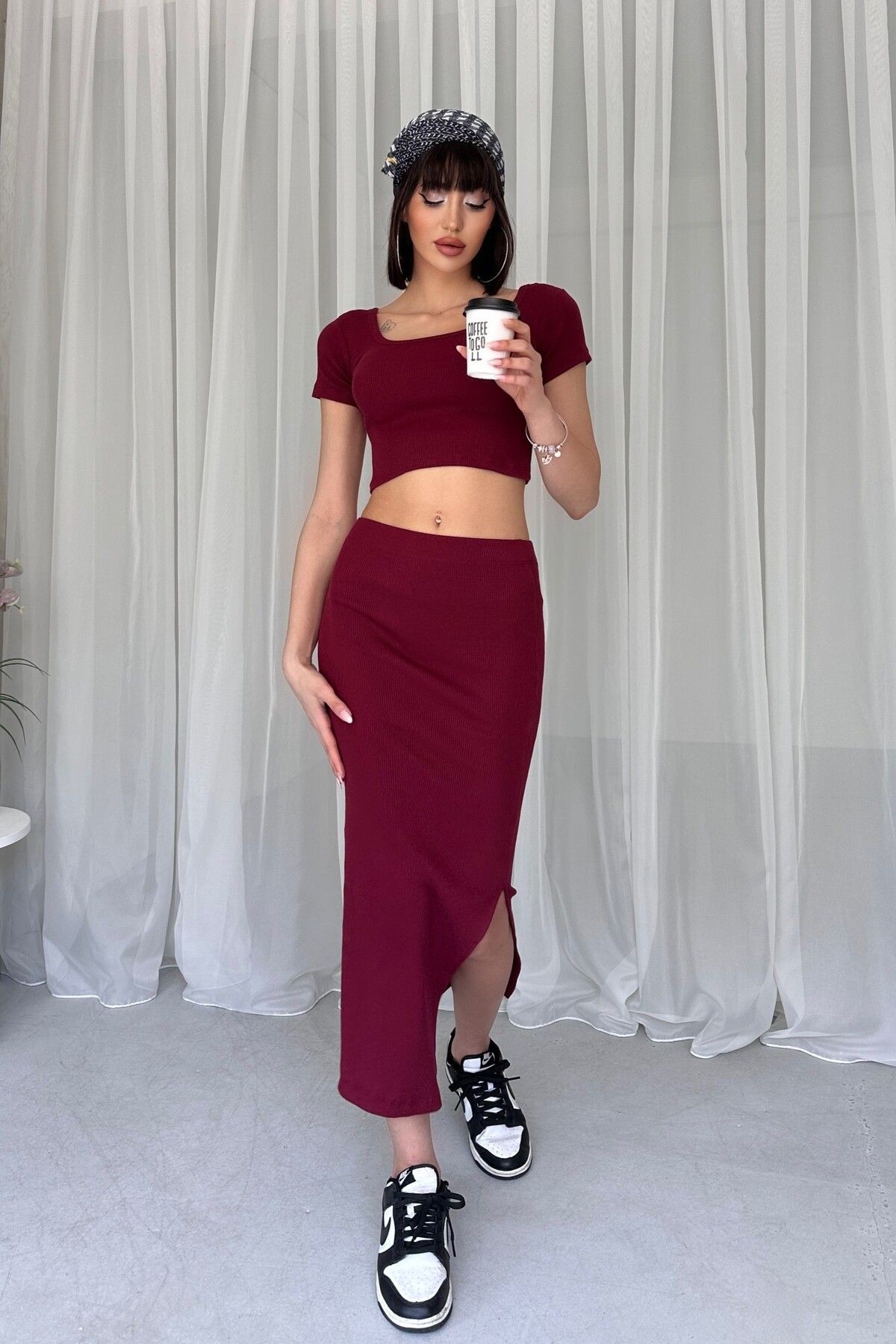 KARE YAKA CROP YIRTMAÇLI ETEK TAKIM - bordo