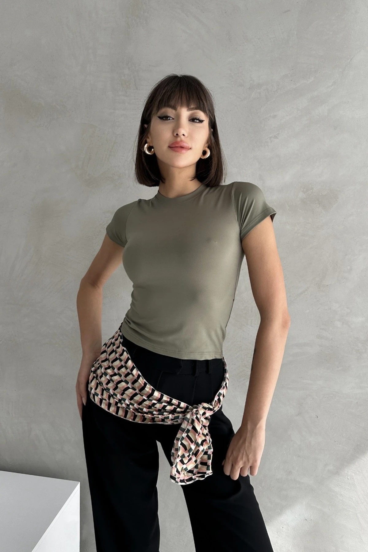 MODAL KUMAŞ BİSİKLET YAKA YARIM KOL BLUZ - haki̇